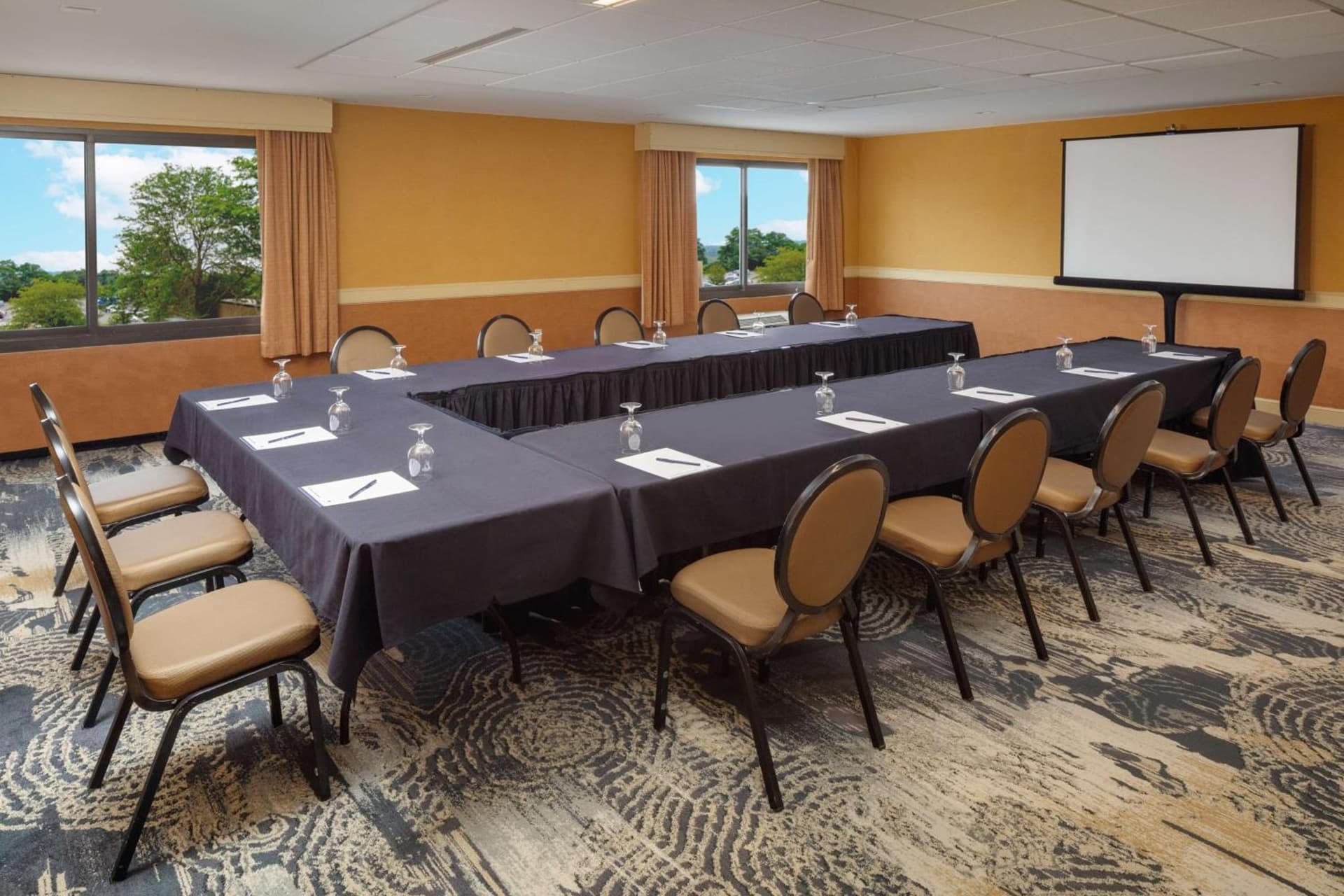DoubleTree Boston North Shore Danvers gallery photo in Danvers — image 46