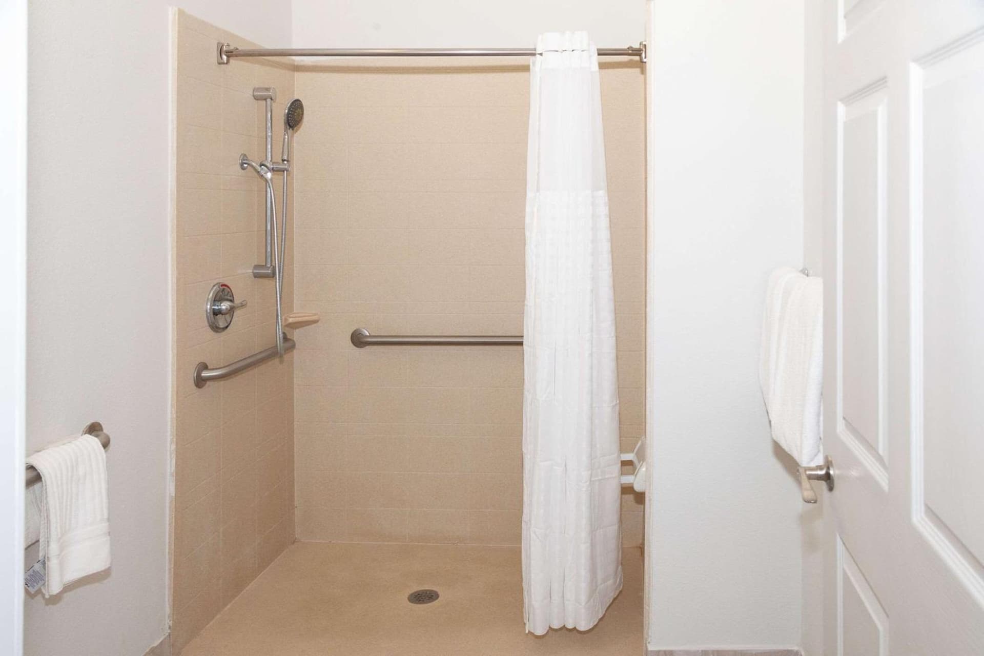 Comfort Suites Baton Rouge South I-10 gallery photo in Baton Rouge, LA — image 12