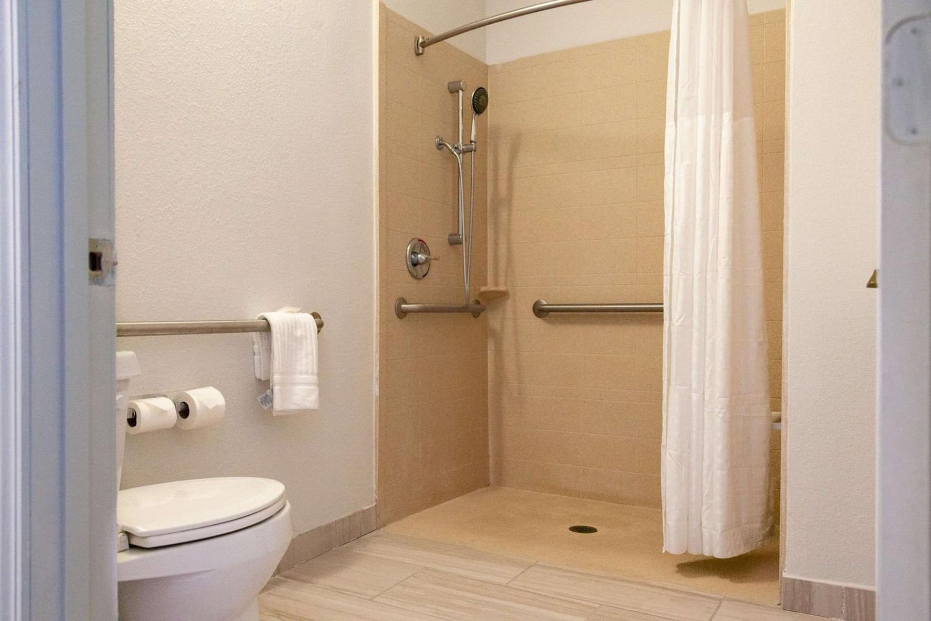 Comfort Suites Baton Rouge South I-10 gallery photo in Baton Rouge, LA — image 24