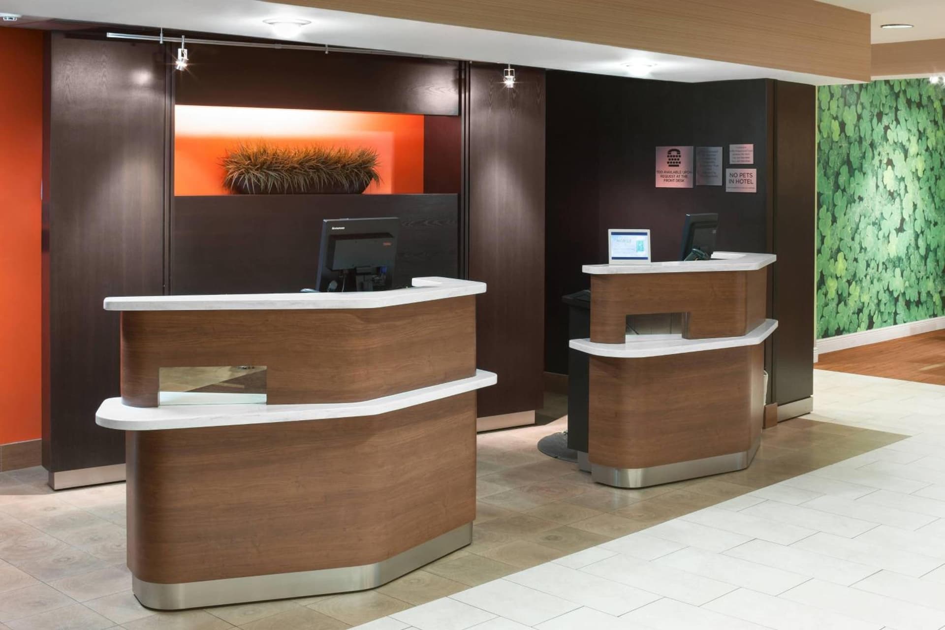 Courtyard by Marriott Jackson Ridgeland interior in Jackson, MS — gallery photo 2