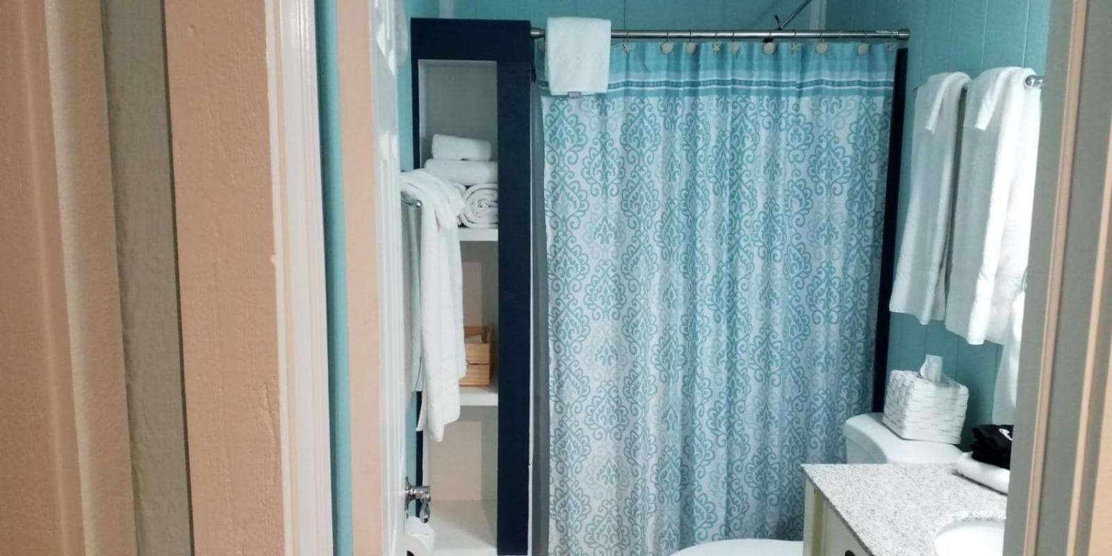 Anchor Inn Boutique Hotel gallery photo in Put-in-Bay, OH — image 25