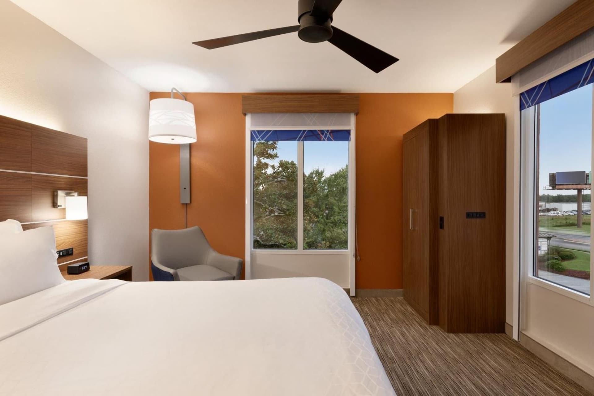 Holiday Inn Express Hotel & Suites Opelika Auburn by IHG gallery photo in Opelika, AL — image 92