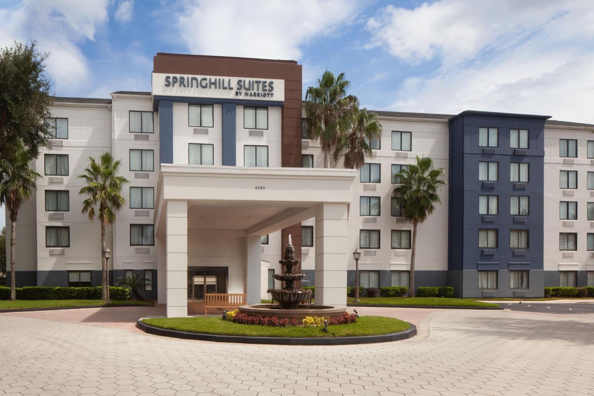 Springhill Suites Jacksonville interior in Jacksonville, FL — gallery photo 2