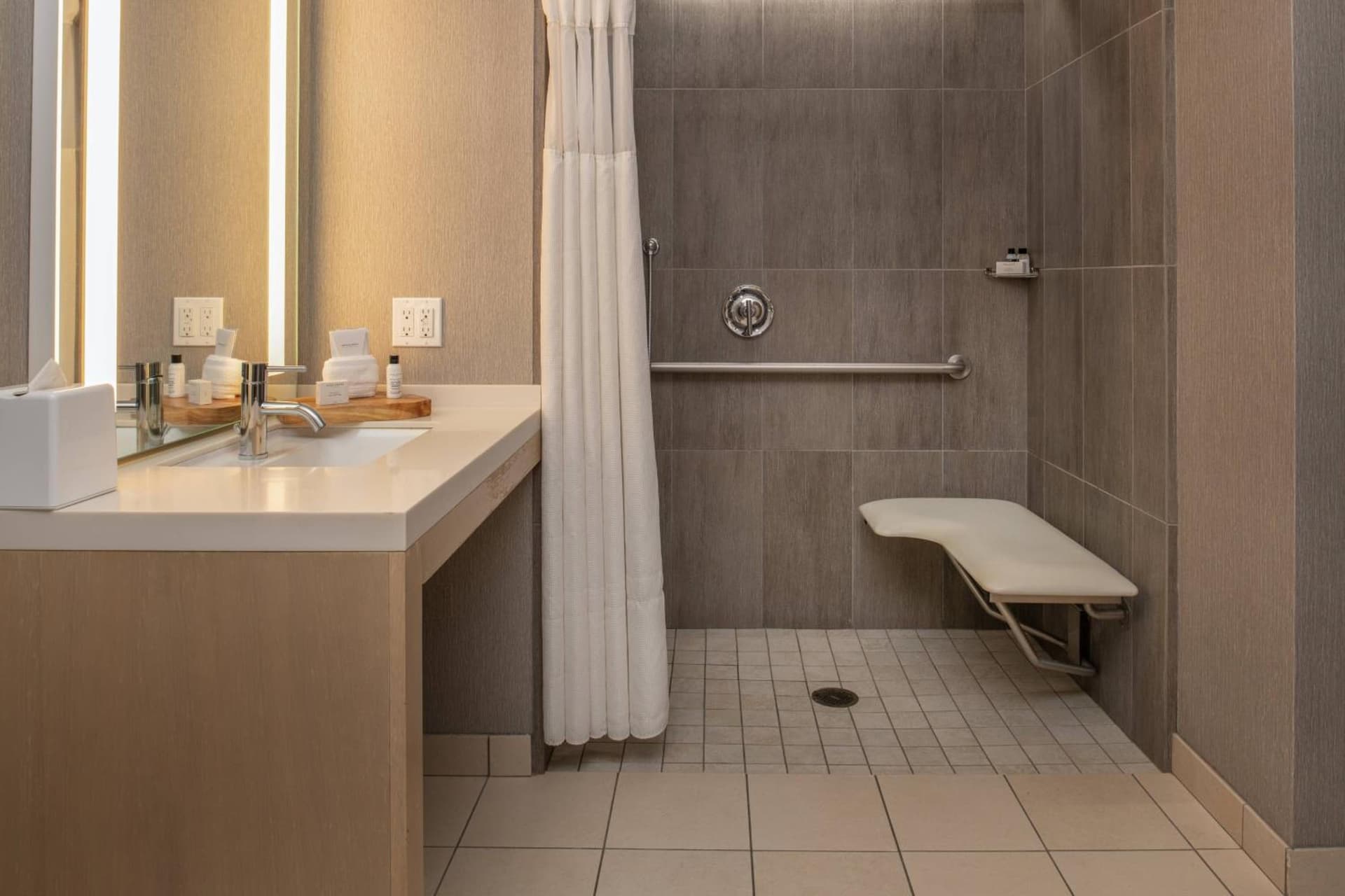 Hotel Paradox, Autograph Collection gallery photo in Santa Cruz, CA — image 25