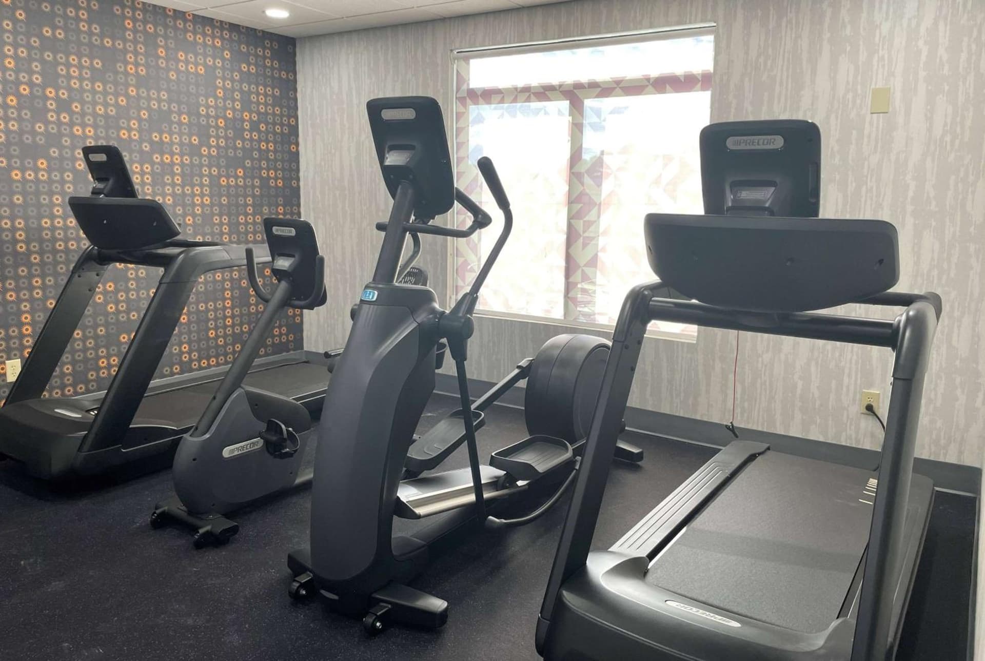 La Quinta Inn & Suites by Wyndham Tulsa Midtown gallery photo in Tulsa, OK — image 4