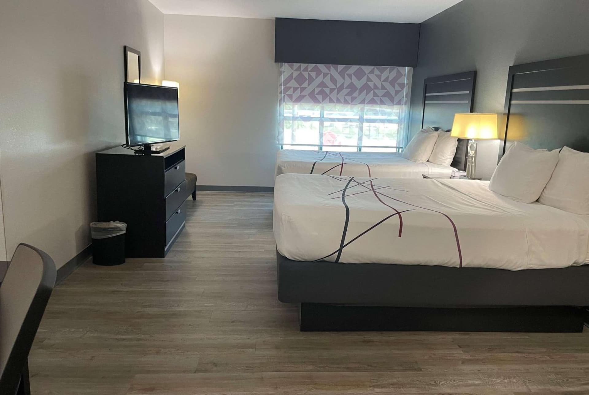 La Quinta Inn & Suites by Wyndham Tulsa Midtown gallery photo in Tulsa, OK — image 11