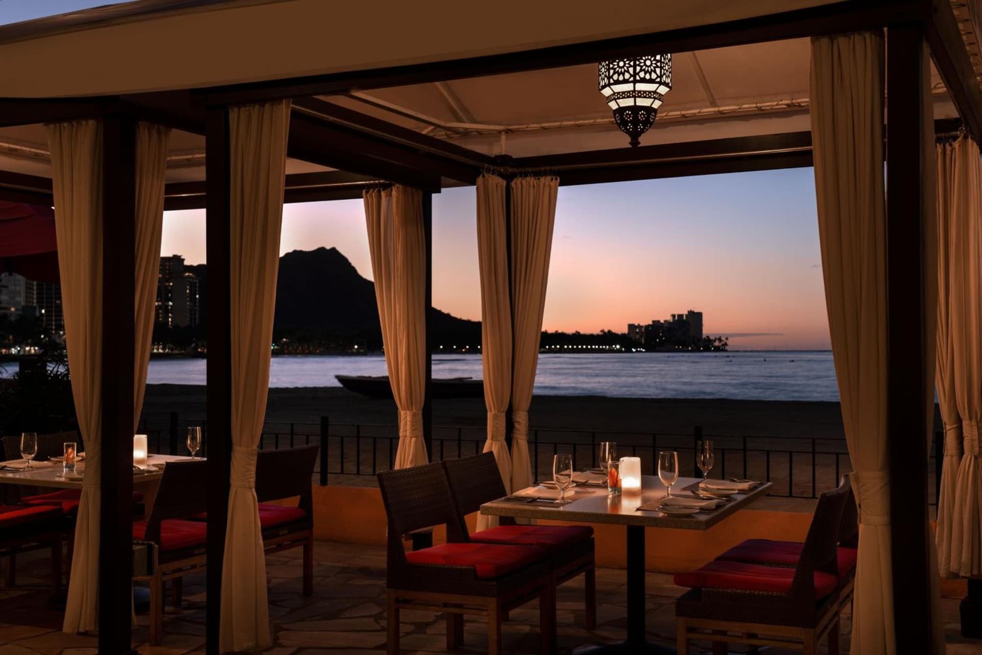 The Royal Hawaiian, A Luxury Collection Resort, Waikiki gallery photo in Honolulu, HI — image 185