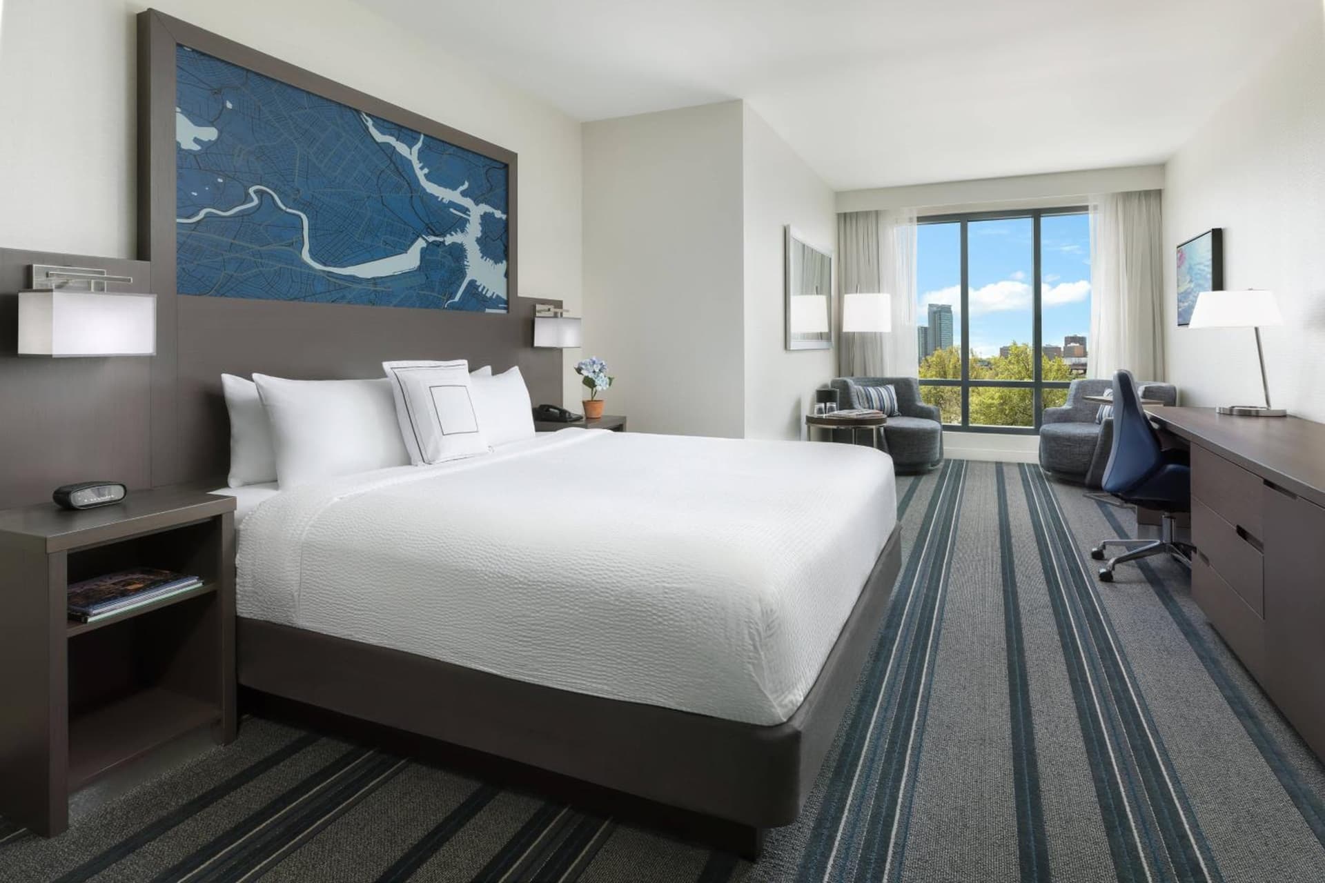 Courtyard by Marriott Boston Cambridge gallery photo in Cambridge, MA — image 16