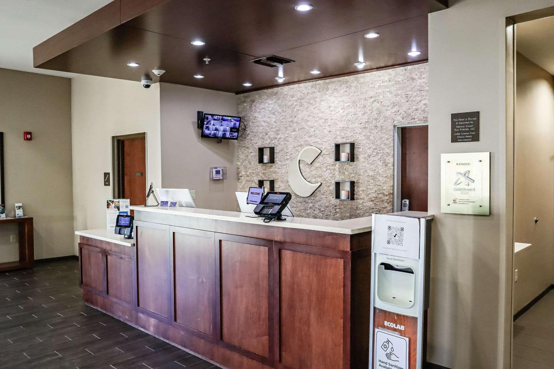 Comfort Suites Dunnellon near Rainbow Springs gallery photo in Dunnellon, FL — image 31