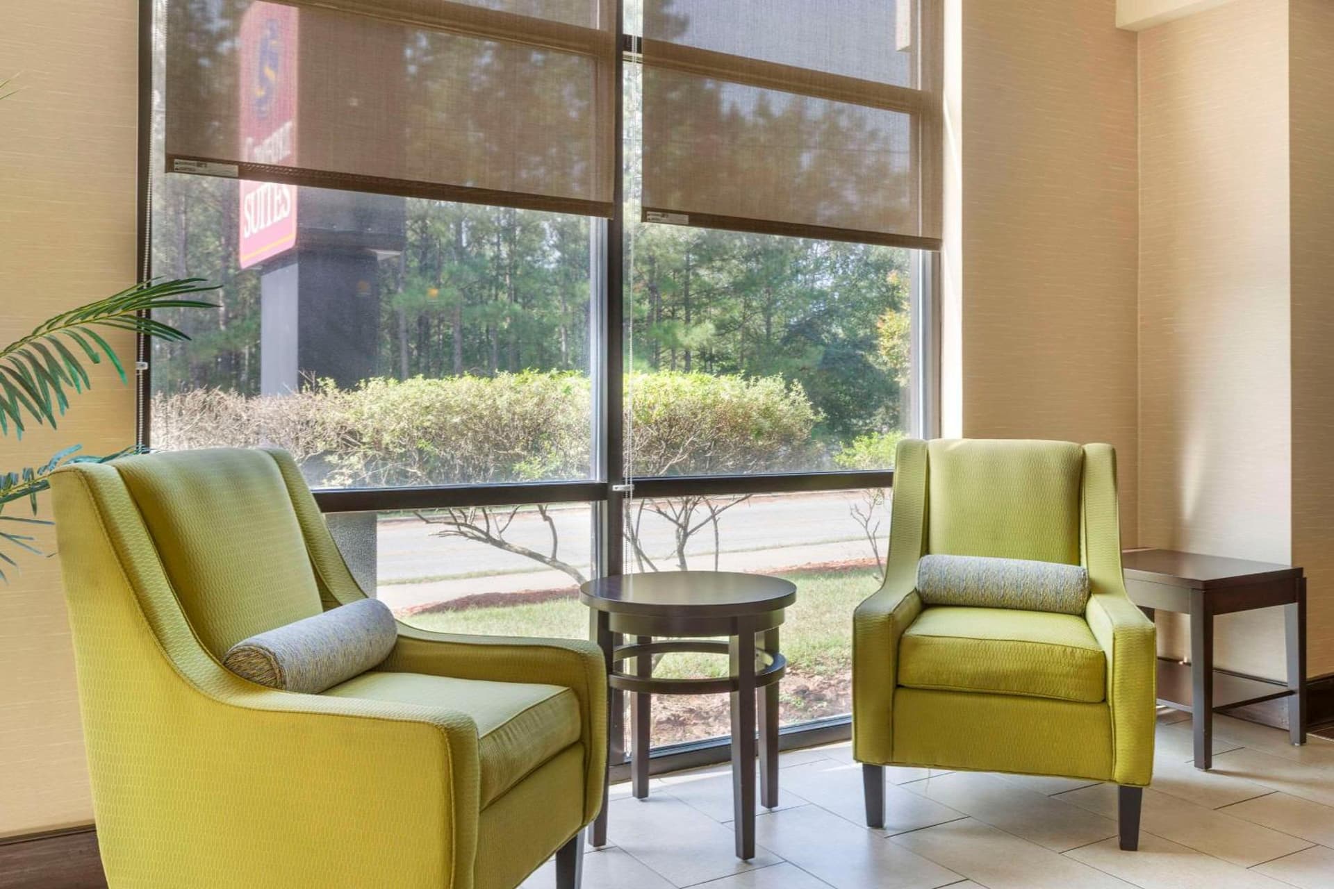 Comfort Suites Columbia Northeast - Fort Jackson gallery photo in Columbia, SC — image 61