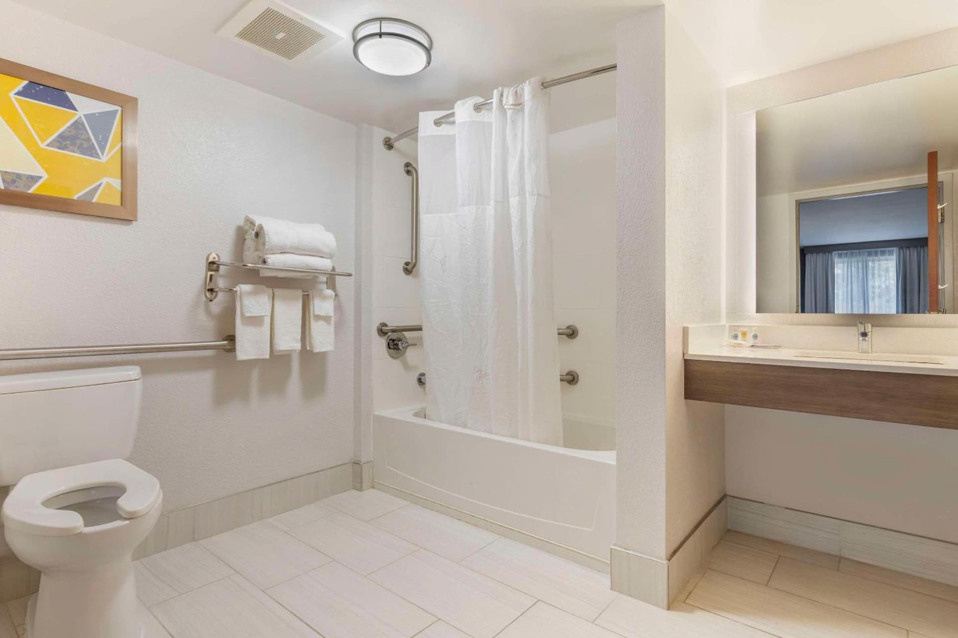 Comfort Suites Columbia Northeast - Fort Jackson gallery photo in Columbia, SC — image 59
