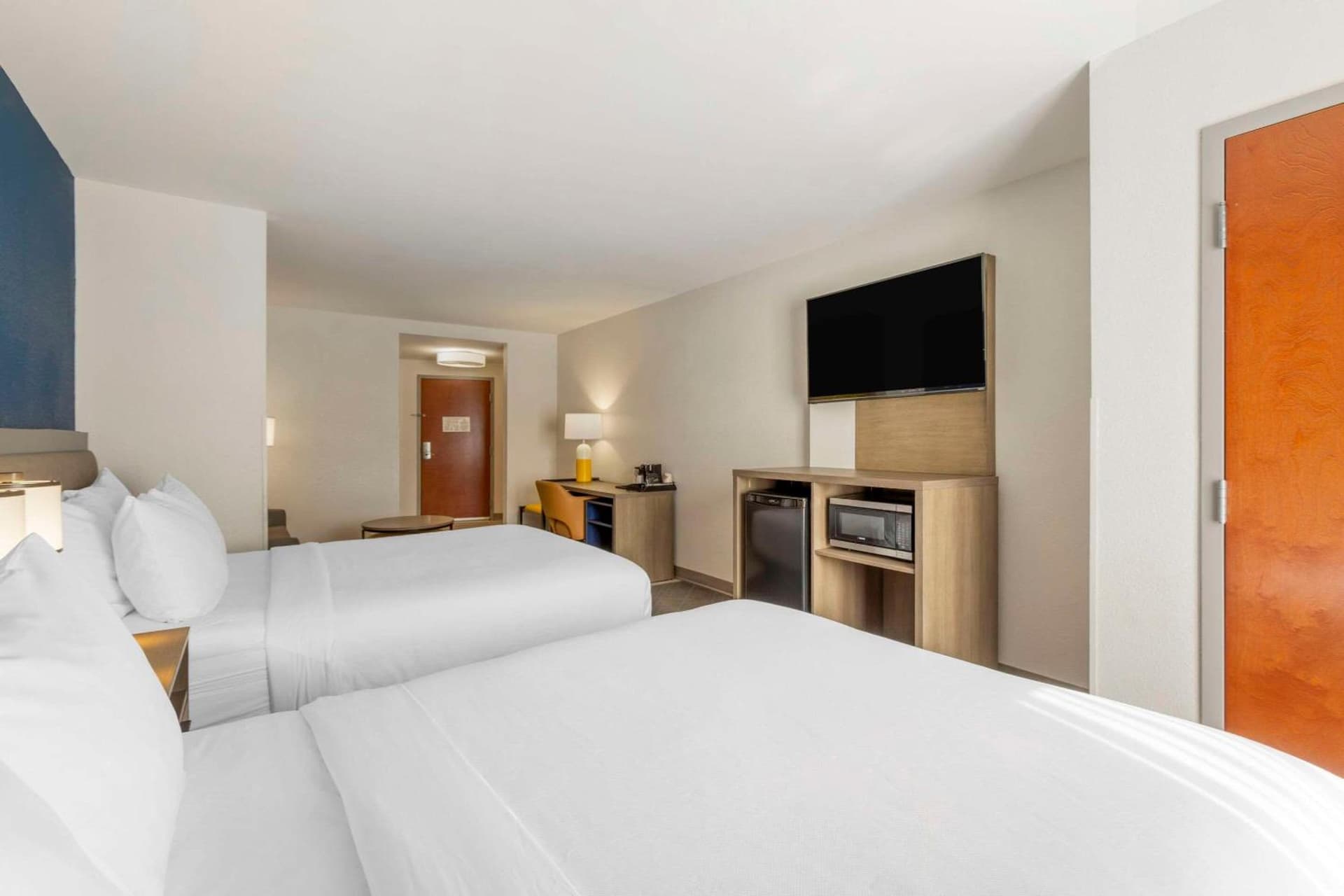 Comfort Suites Columbia Northeast - Fort Jackson gallery photo in Columbia, SC — image 13