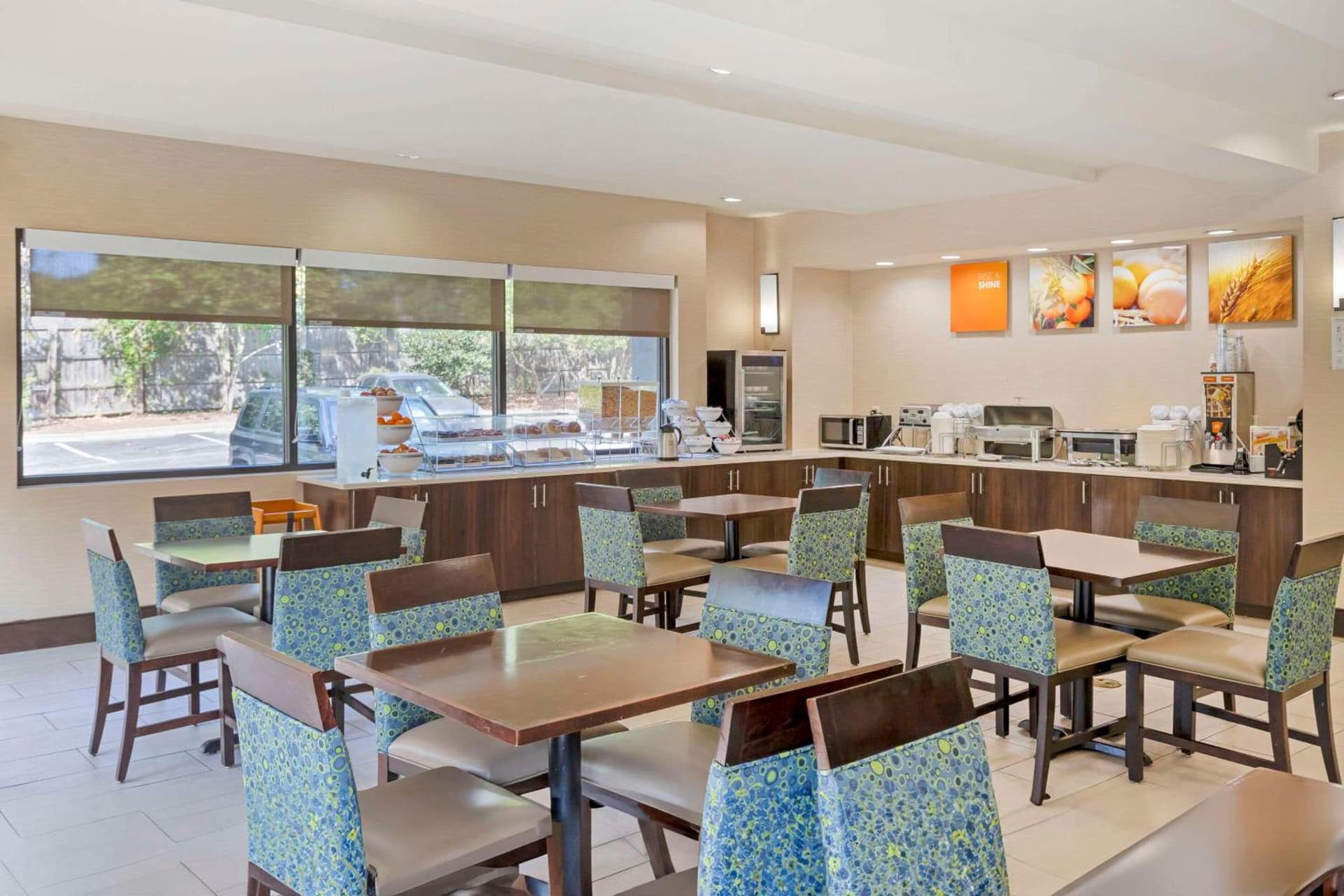 Comfort Suites Columbia Northeast - Fort Jackson gallery photo in Columbia, SC — image 5