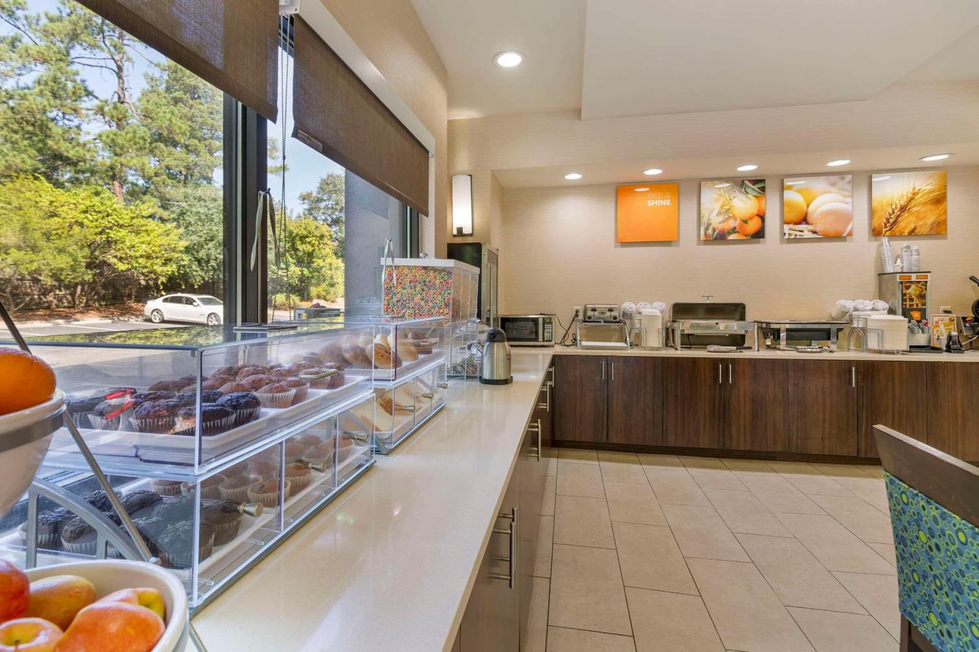 Comfort Suites Columbia Northeast - Fort Jackson gallery photo in Columbia, SC — image 31