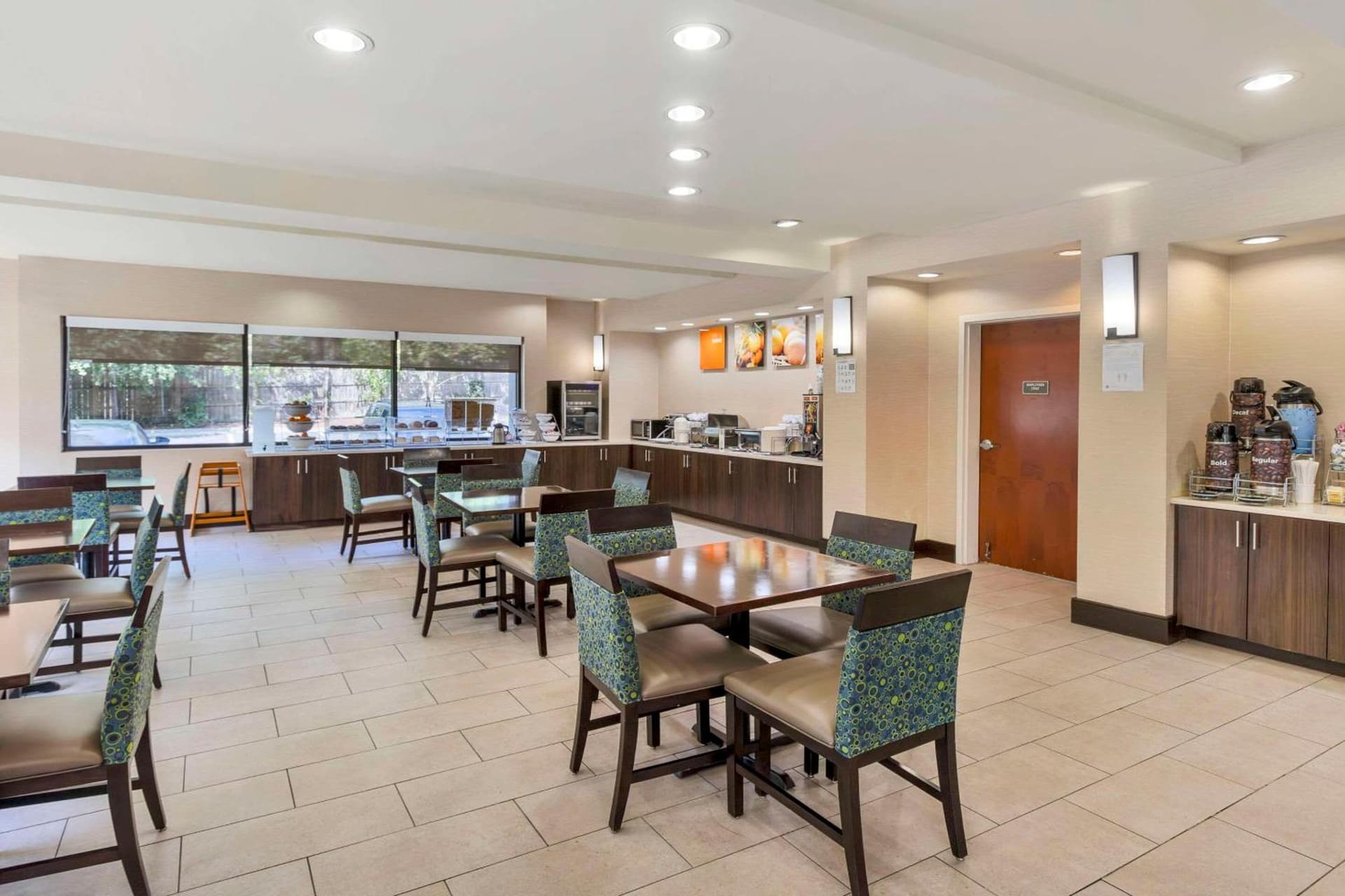 Comfort Suites Columbia Northeast - Fort Jackson gallery photo in Columbia, SC — image 34