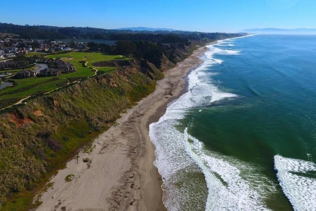 Spectacular Ocean View -Heated Pool and Spa- Seascape gallery photo in Aptos, CA — image 49