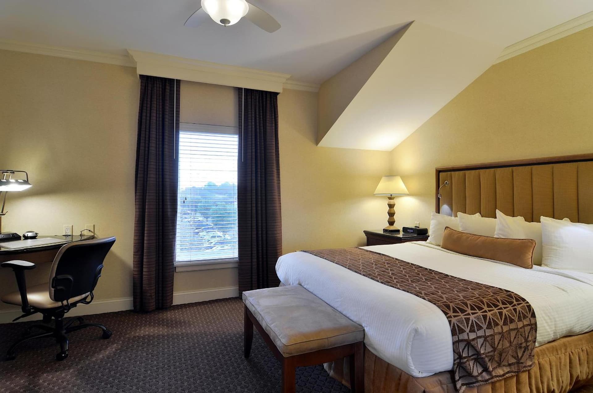 Eden Resort and Suites, BW Premier Collection gallery photo in Lancaster, PA — image 35