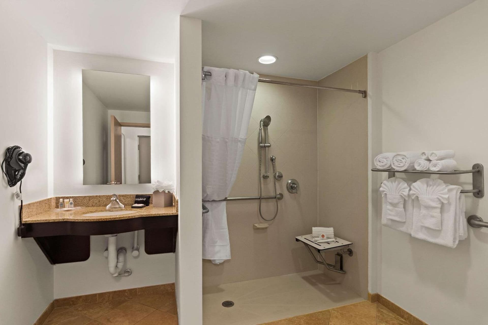 Comfort Suites Vero Beach I-95 gallery photo in Vero Beach, FL — image 12