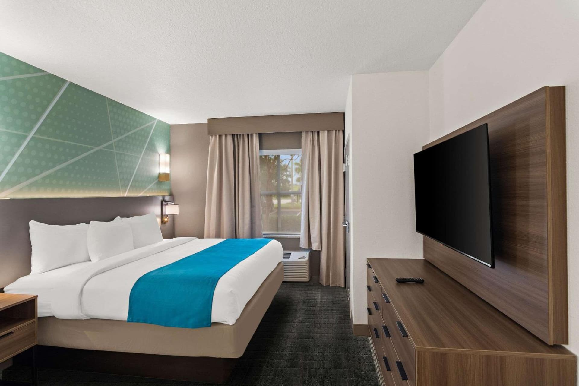 Comfort Suites Vero Beach I-95 gallery photo in Vero Beach, FL — image 28