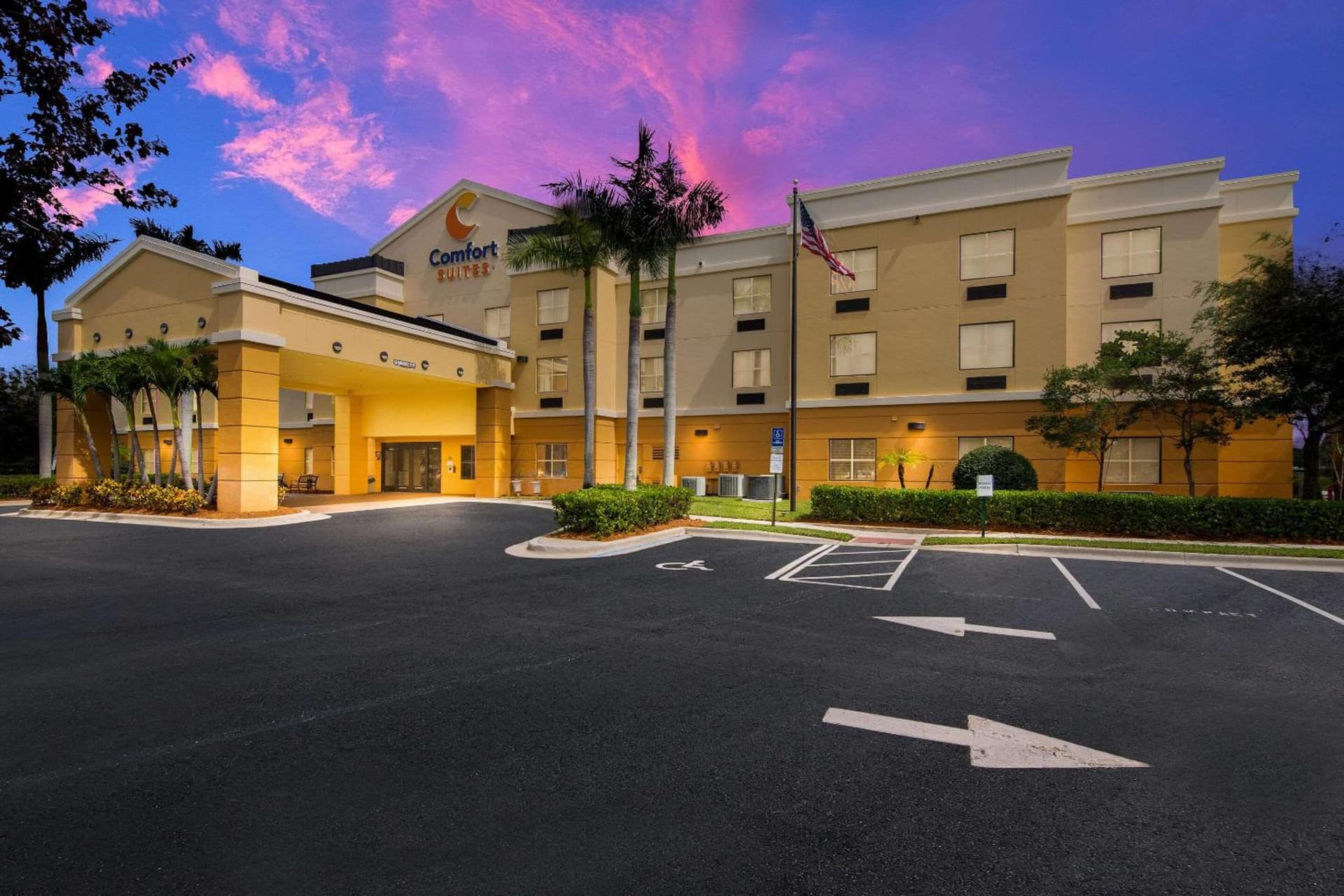 Comfort Suites Vero Beach I-95 featured exterior or lobby in Vero Beach, FL — similar hotel