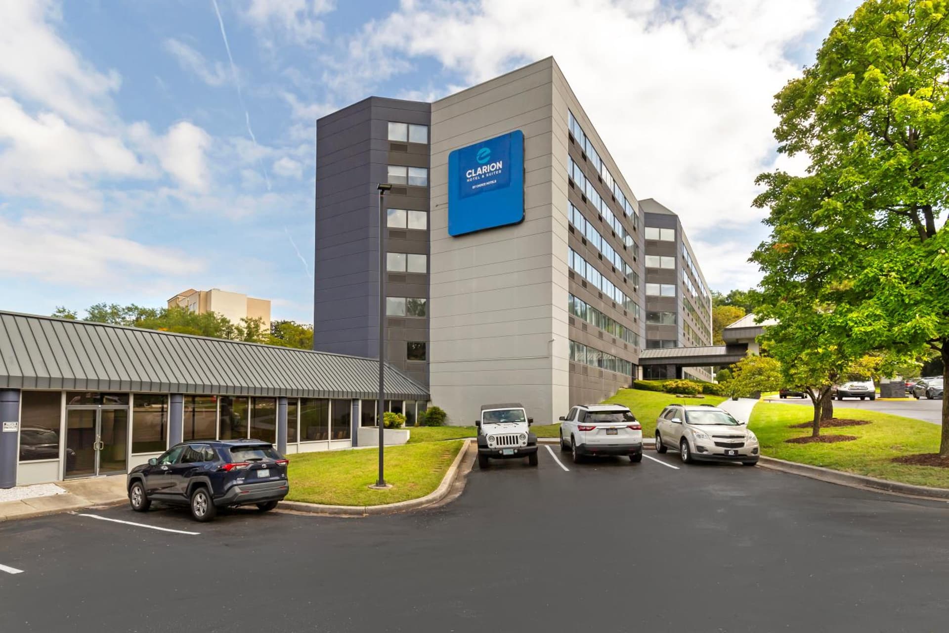 Clarion Hotel & Suites BWI Airport North gallery photo in Baltimore, MD — image 17