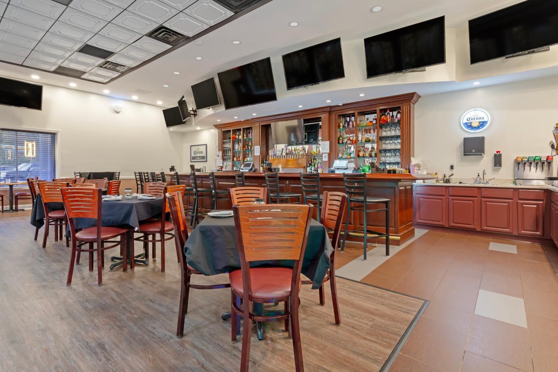Clarion Hotel & Suites BWI Airport North gallery photo in Baltimore, MD — image 63