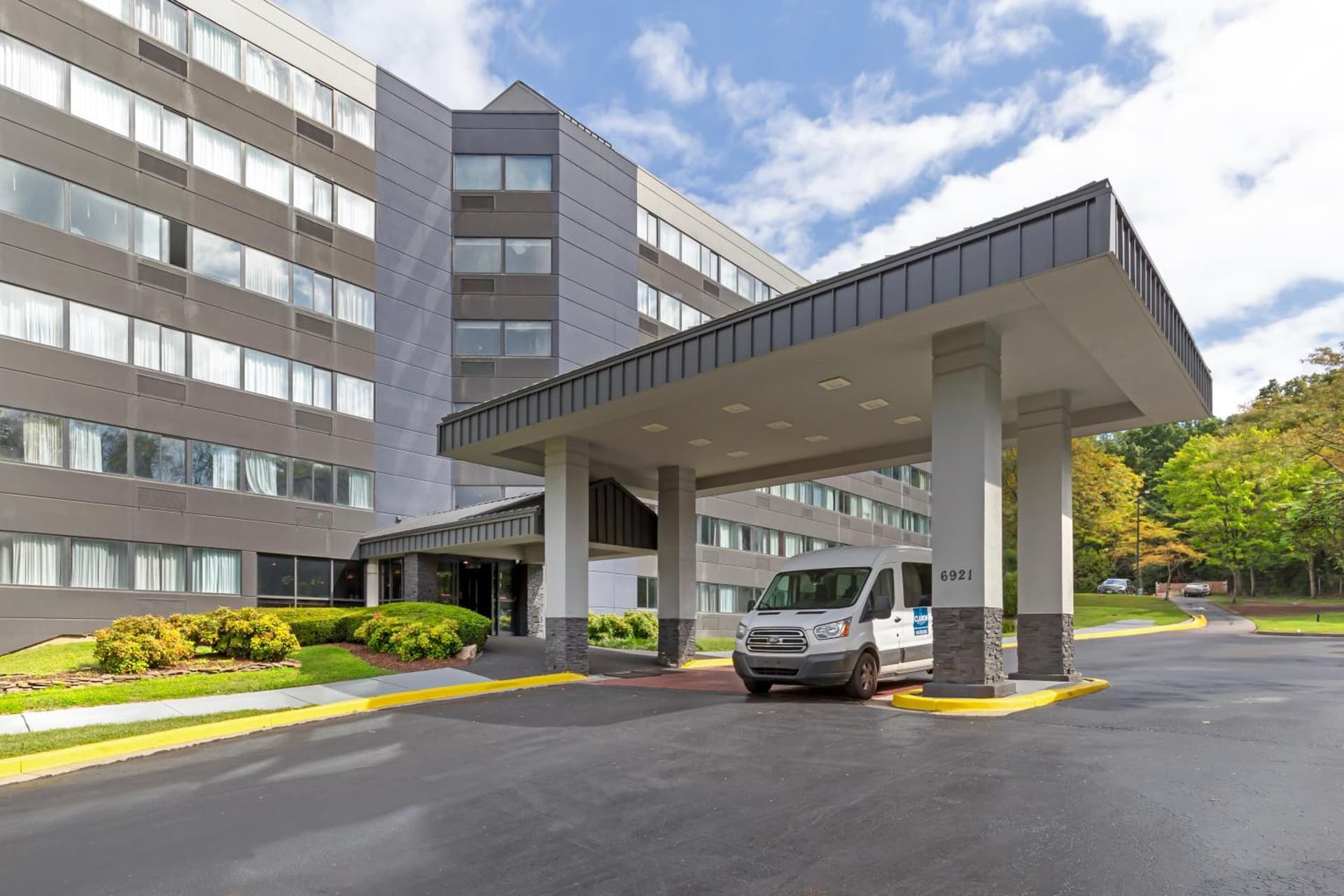 Clarion Hotel & Suites BWI Airport North gallery photo in Baltimore, MD — image 68