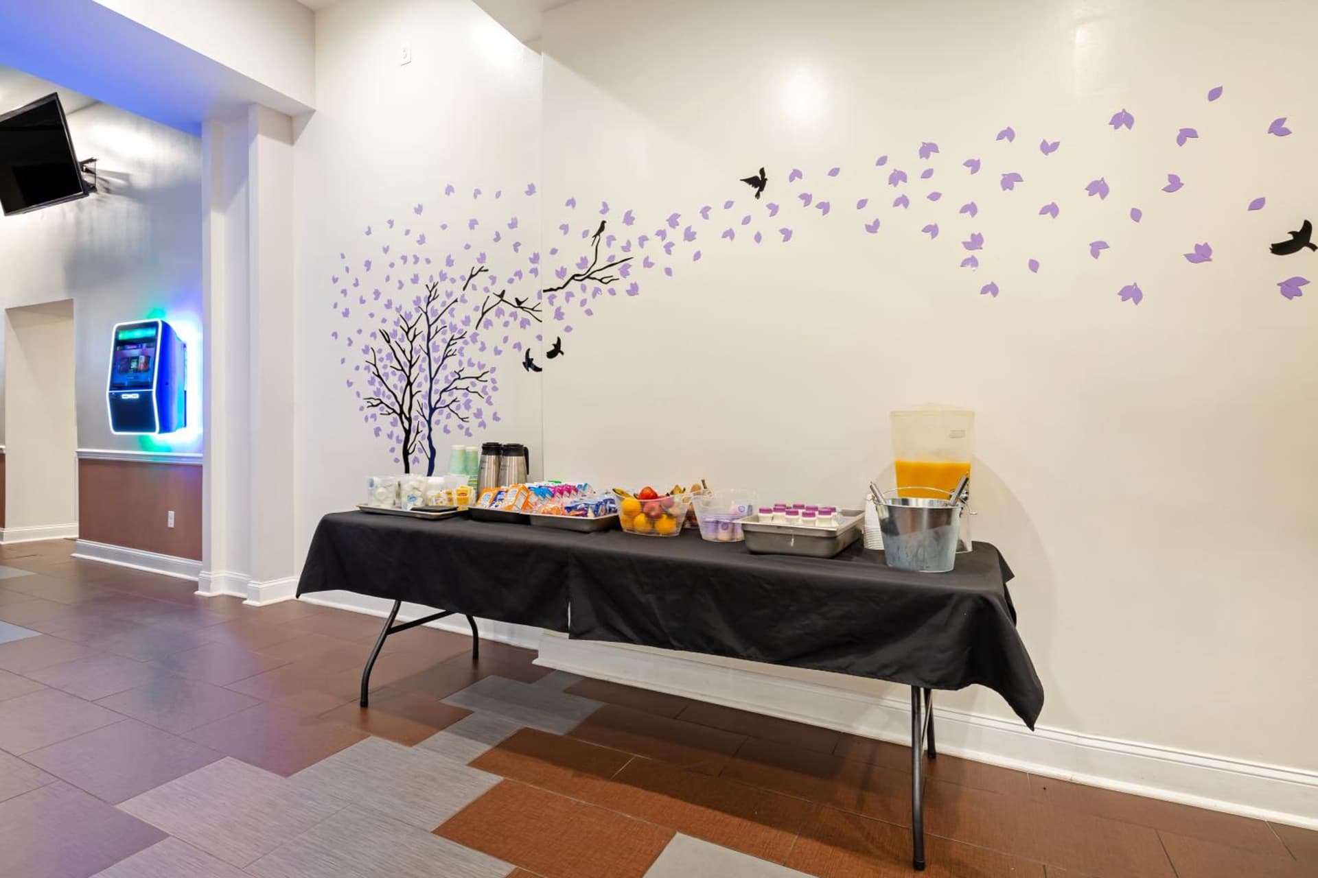 Clarion Hotel & Suites BWI Airport North gallery photo in Baltimore, MD — image 21