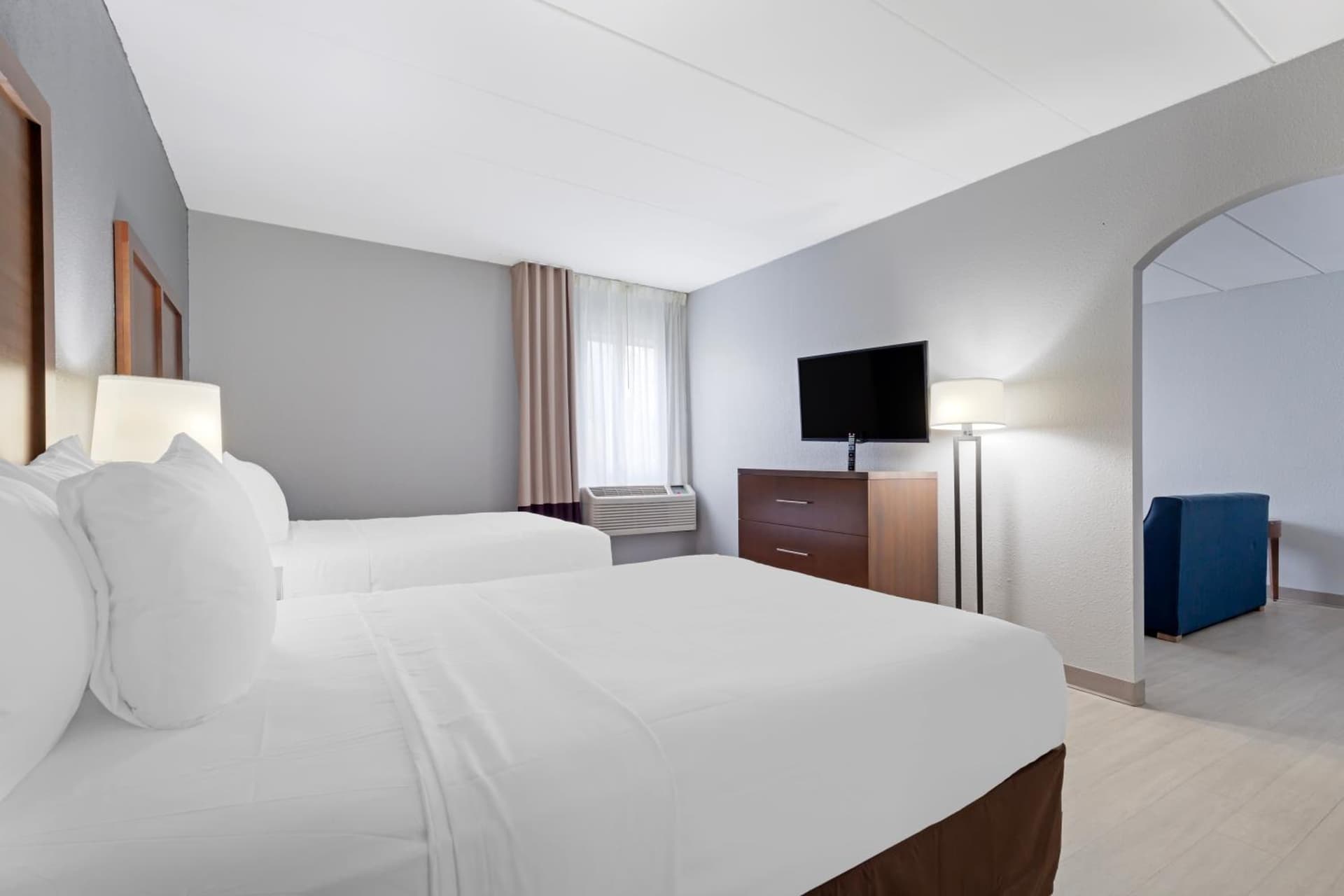 Clarion Hotel & Suites BWI Airport North gallery photo in Baltimore, MD — image 14