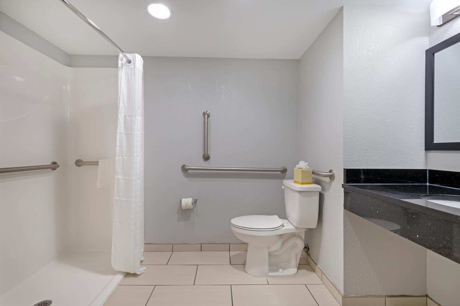 Clarion Hotel & Suites BWI Airport North gallery photo in Baltimore, MD — image 62