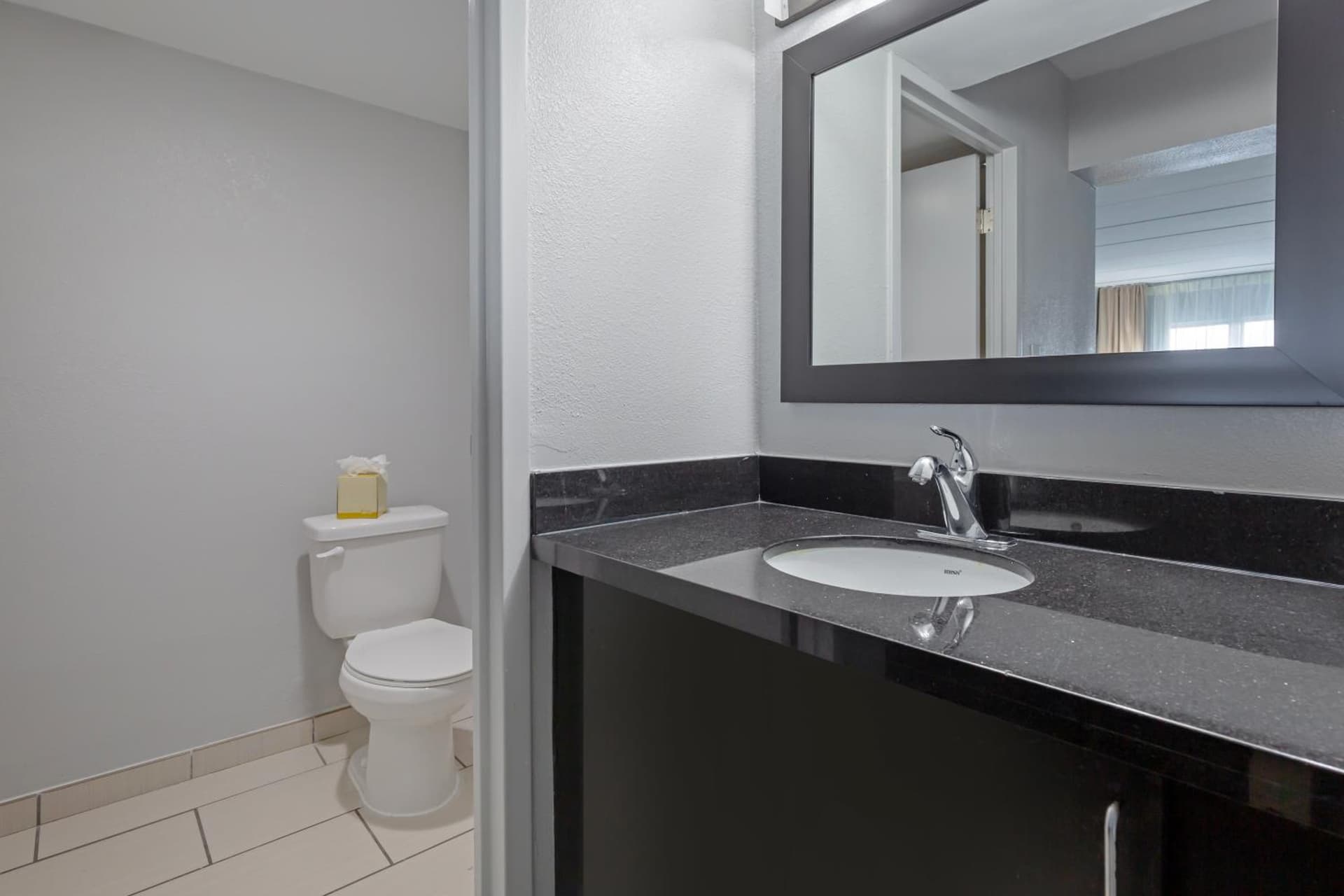 Clarion Hotel & Suites BWI Airport North gallery photo in Baltimore, MD — image 6