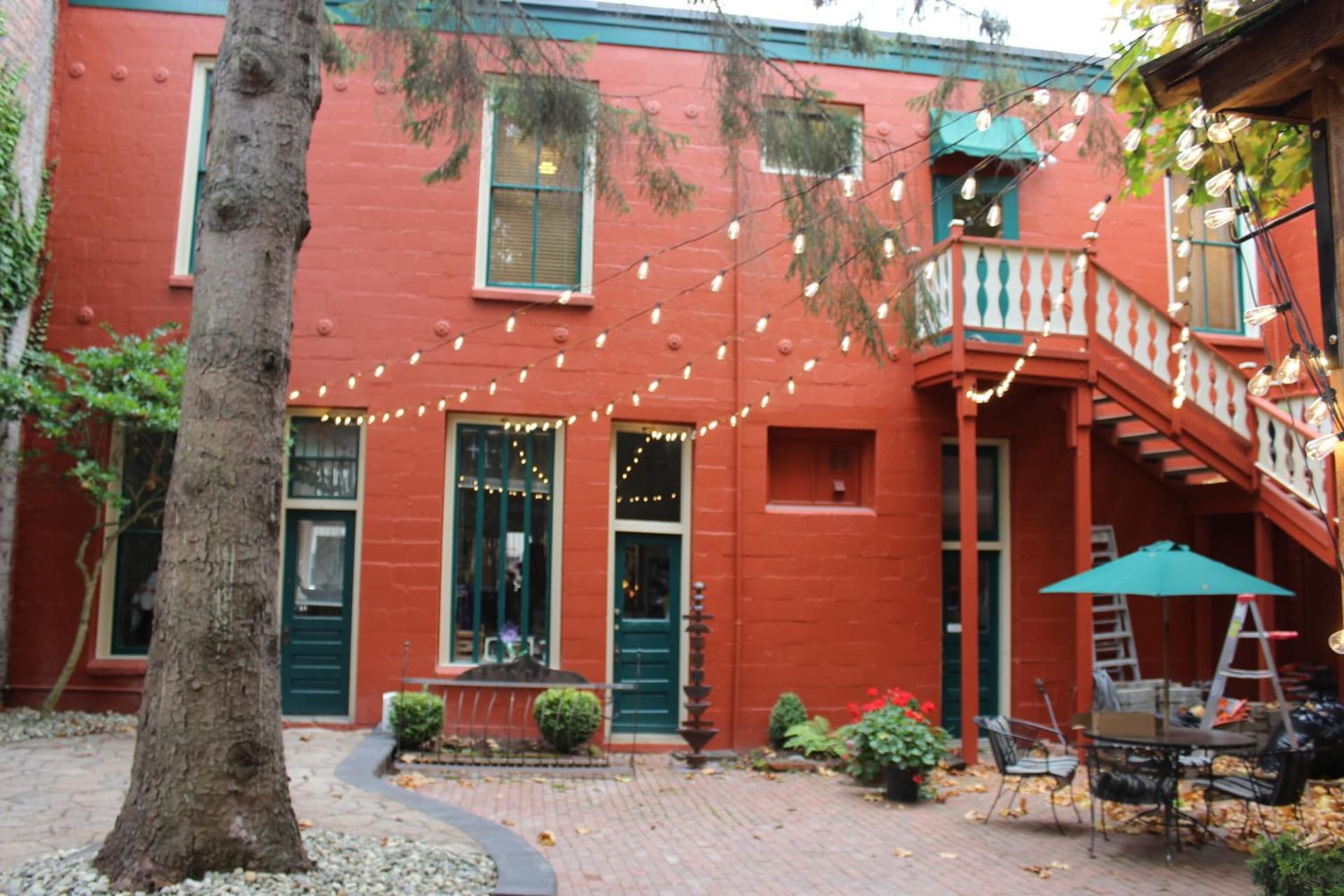 Hotel Planter gallery photo in La Conner, WA — image 4