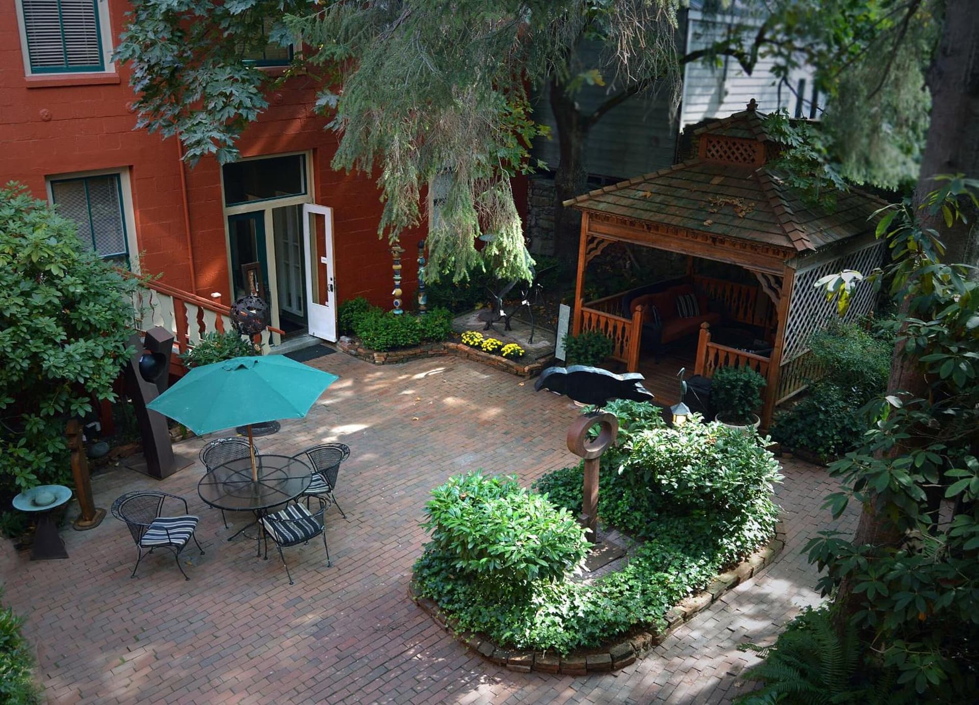Hotel Planter gallery photo in La Conner, WA — image 132