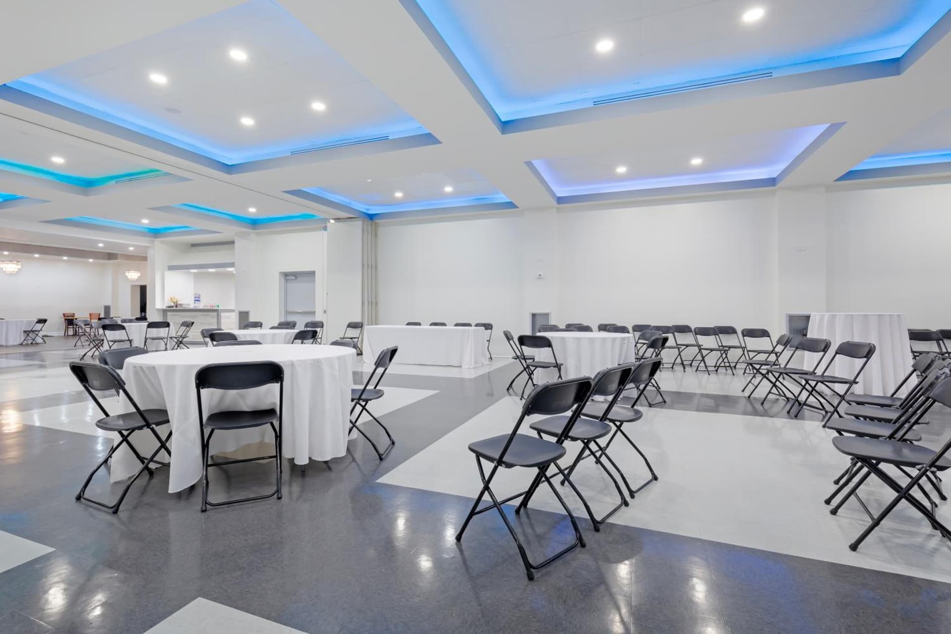 Clarion Hotel & Suites BWI Airport North gallery photo in Baltimore, MD — image 39