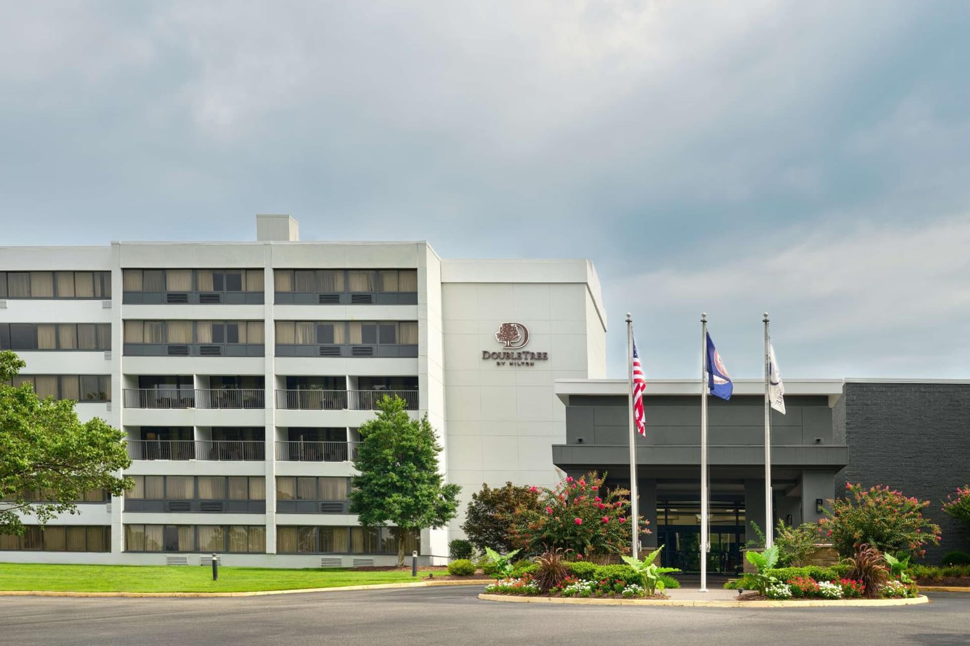 Doubletree by Hilton Hotel Williamsburg interior in Williamsburg, VA — gallery photo 2