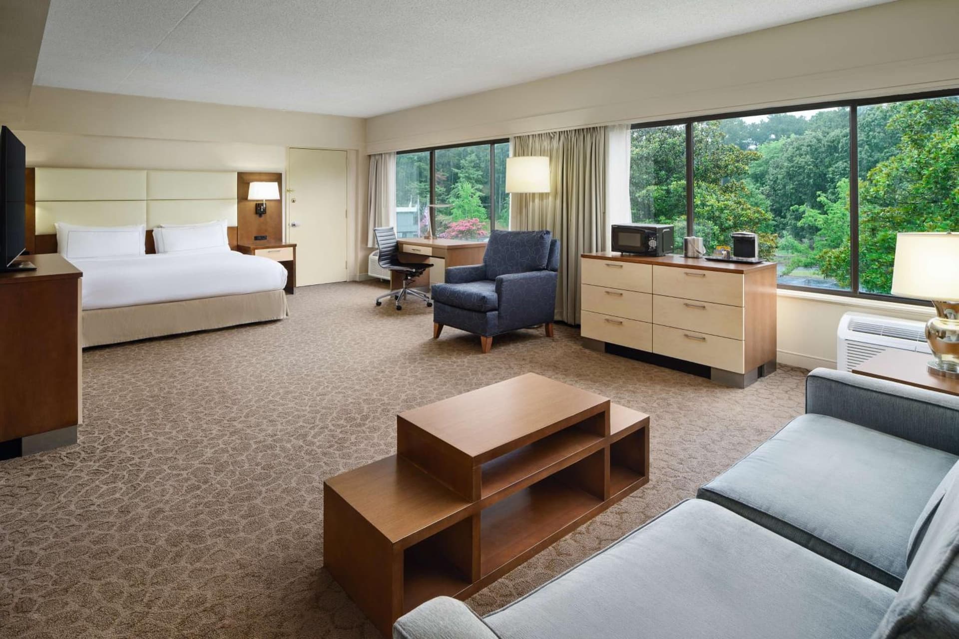 Doubletree by Hilton Hotel Williamsburg gallery photo in Williamsburg, VA — image 35