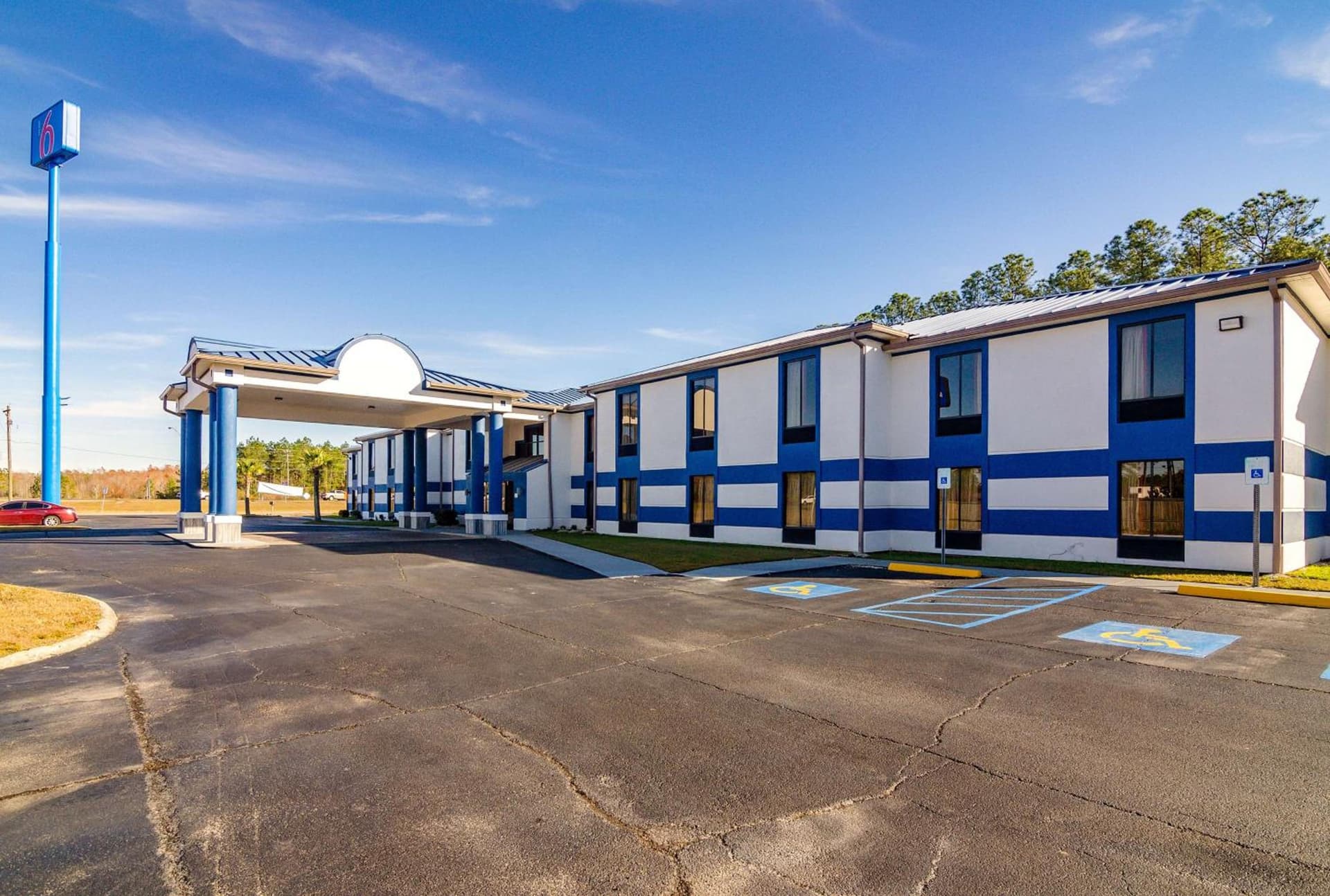 Motel 6 Moss Point, MS property views in Moss Point, MS — gallery photo 3