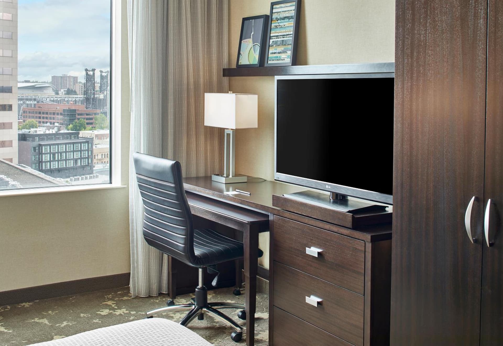 Courtyard by Marriott Portland City Center interior in Portland, OR — gallery photo 2