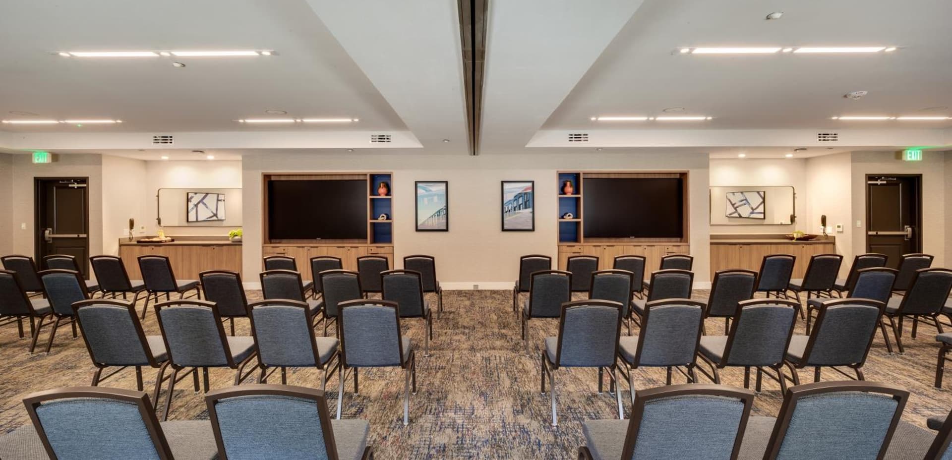 Ayres Hotel Rialto Fontana gallery photo in Rialto, CA — image 17