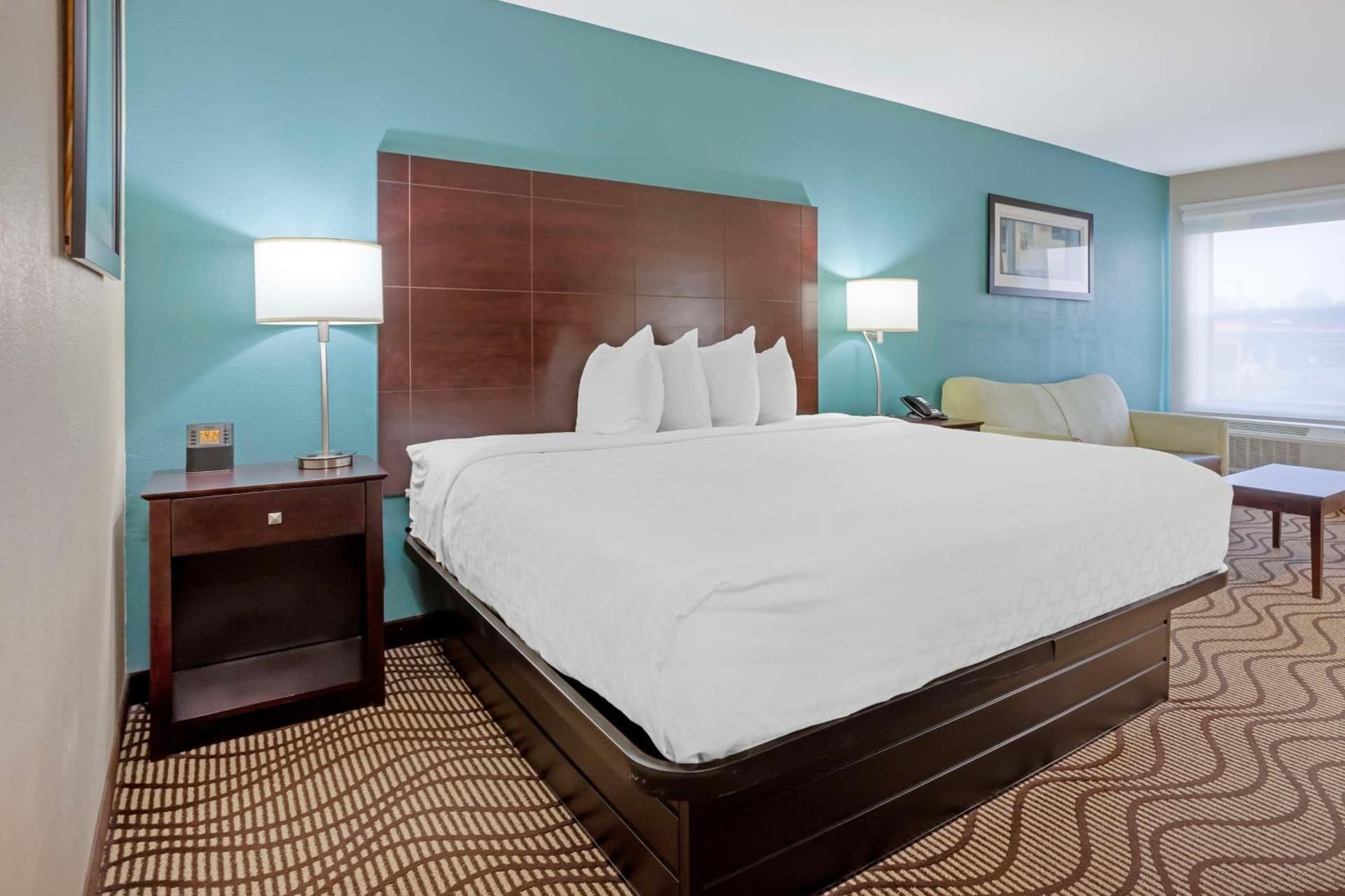 Best Western Plus Lonoke Hotel interior in Lonoke, AR — gallery photo 2