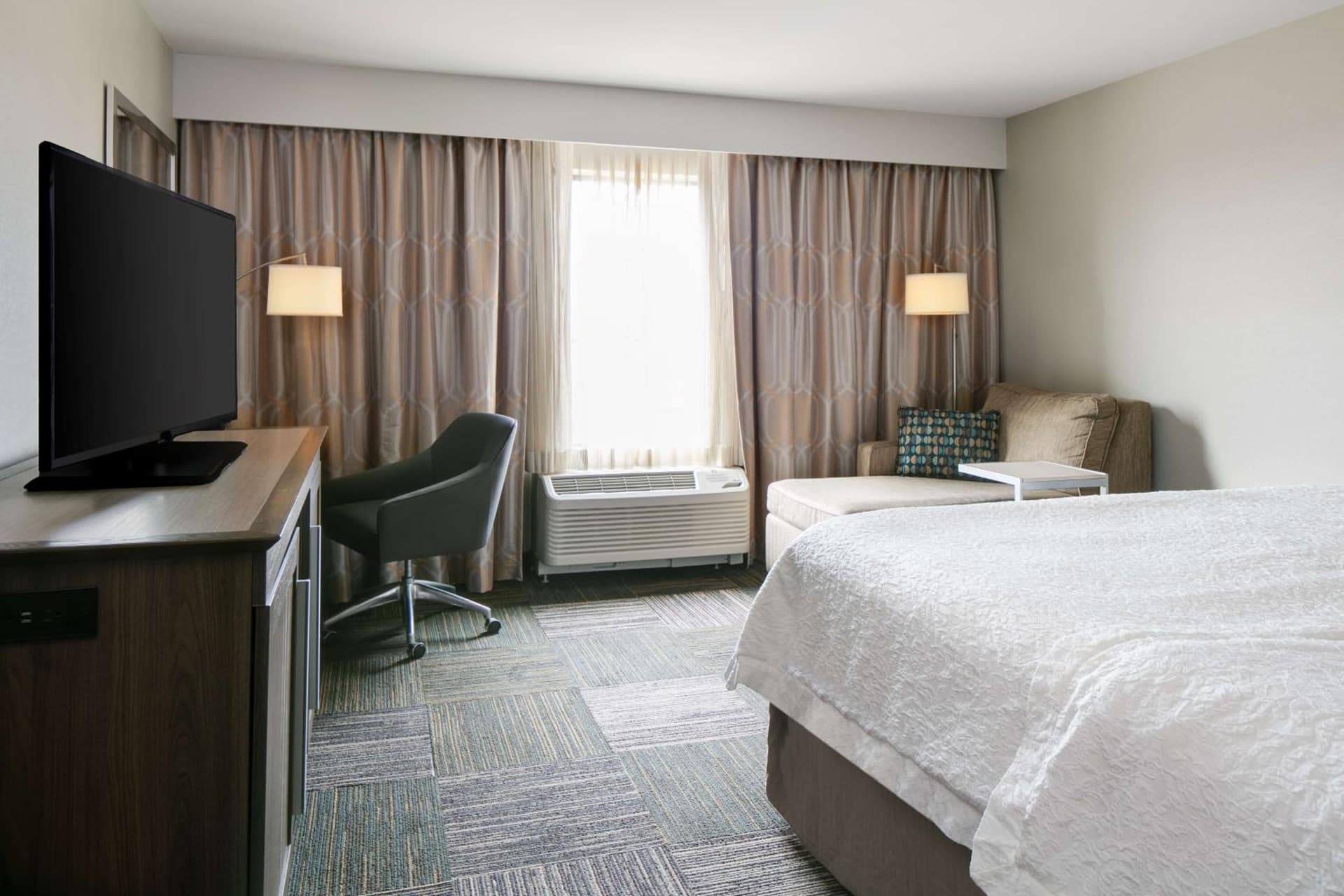 Hampton Inn & Suites-Hudson Wisconsin gallery photo in Hudson, WI — image 24
