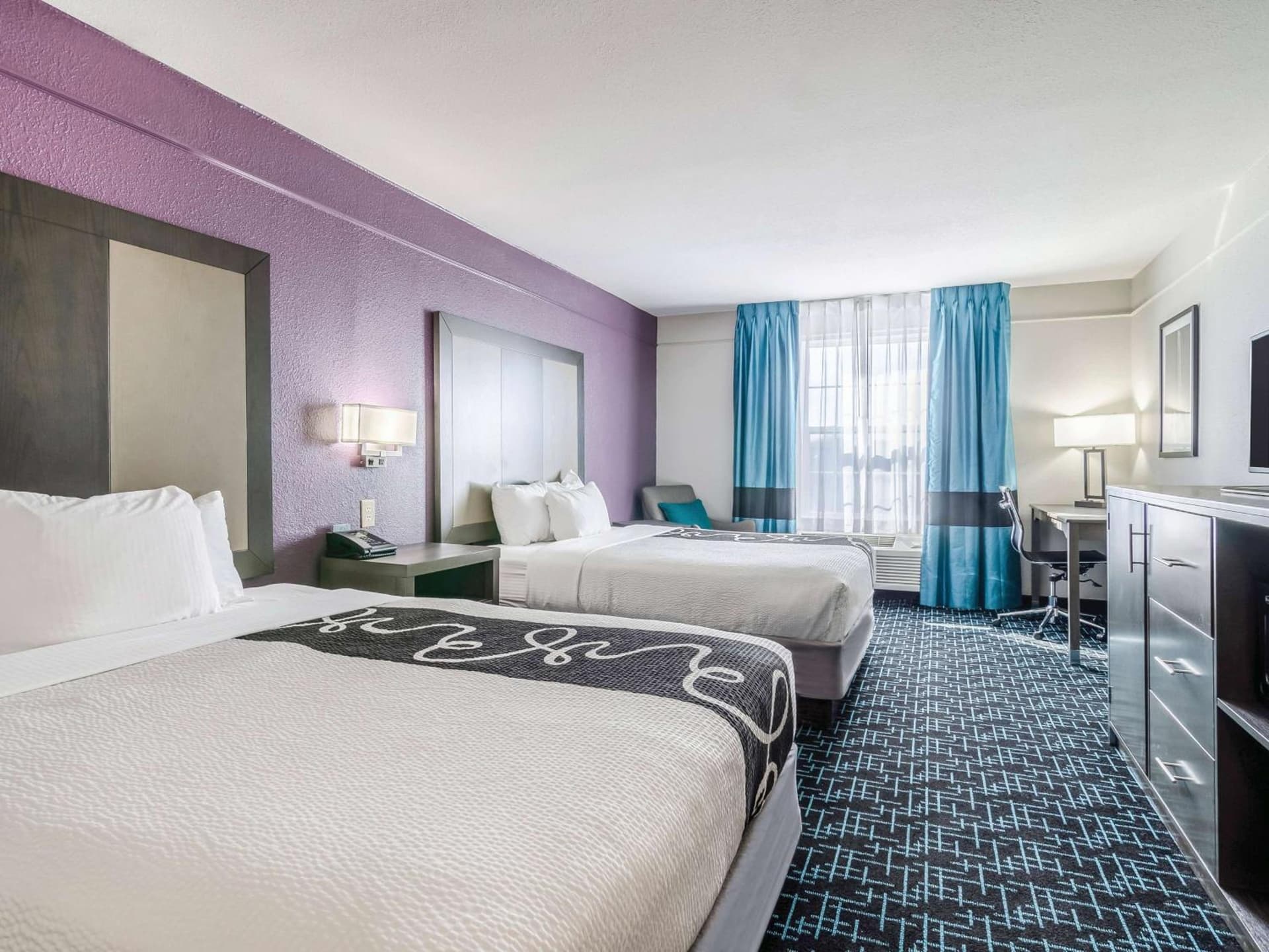La Quinta by Wyndham Kansas City Airport gallery photo in Kansas City, KS — image 9