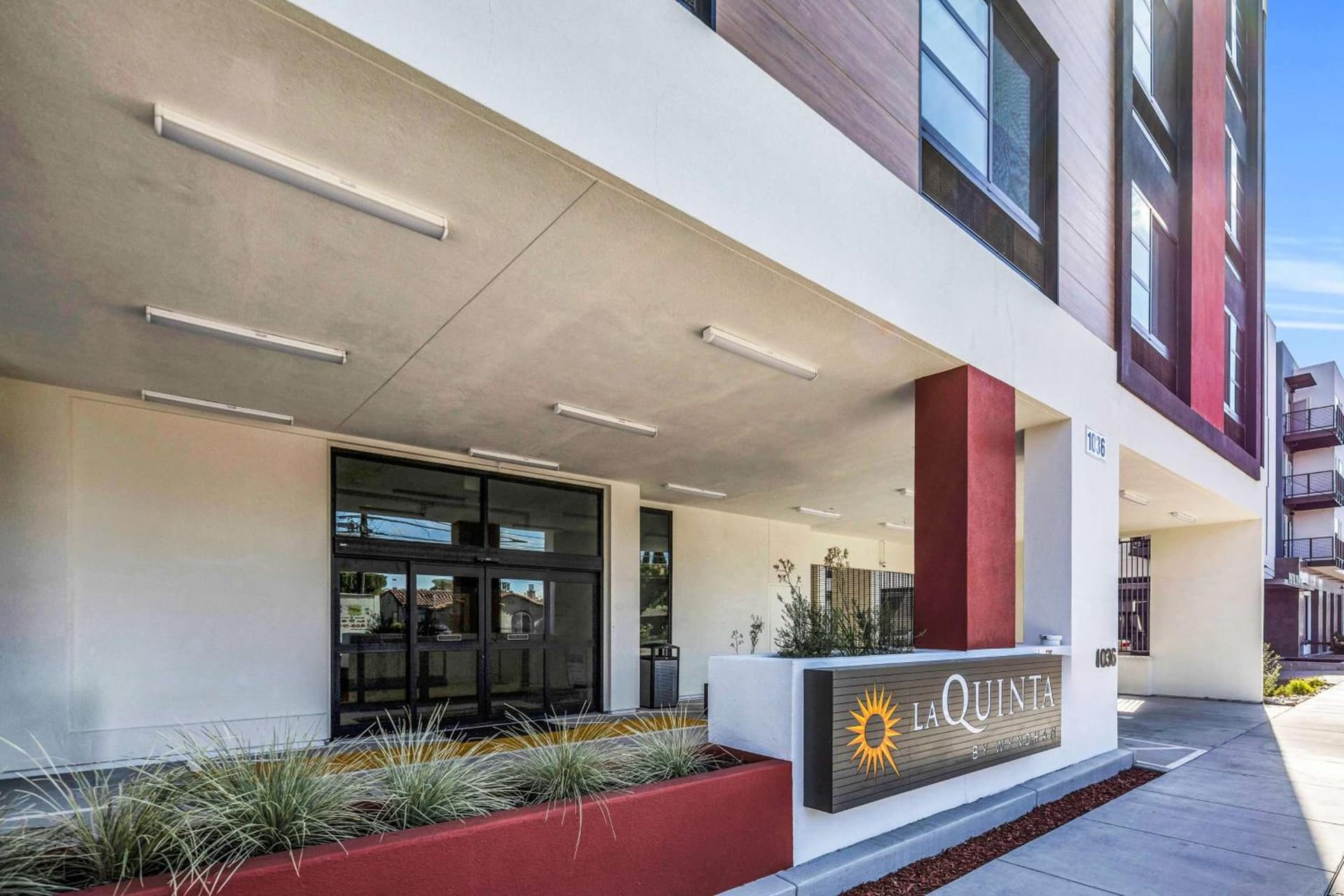 La Quinta Inn & Suites by Wyndham San Jose Airport-Downtown gallery photo in San Jose, CA — image 5