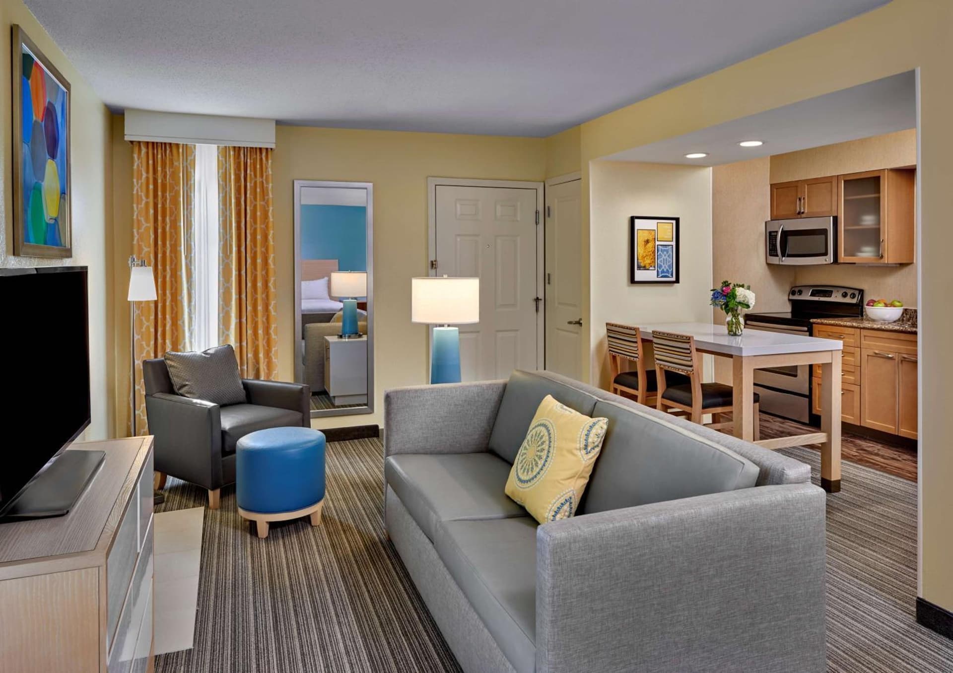 Sonesta ES Suites Cincinnati - Blue Ash gallery photo in Blue Ash, OH — image 11