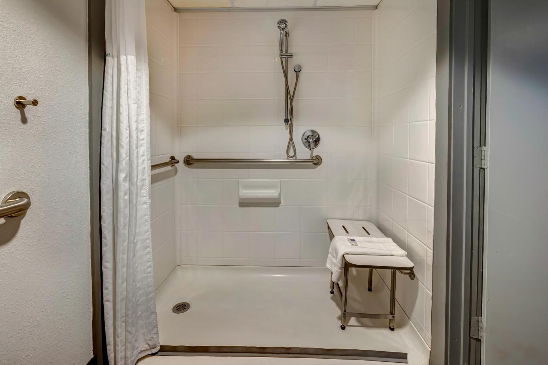 Motel 6 Arlington TX Entertainment District gallery photo in Arlington, TX — image 46