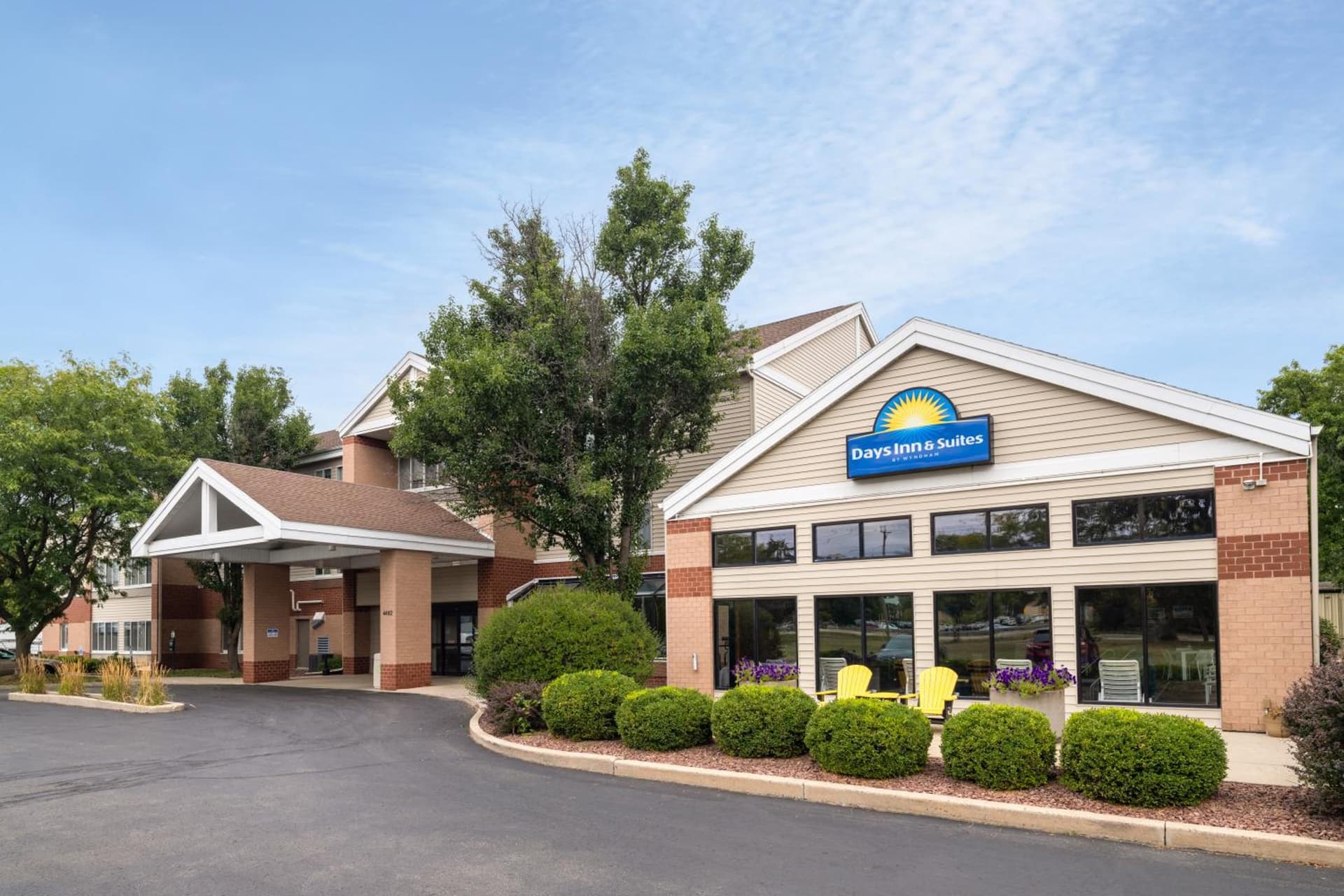 Days Inn & Suites by Wyndham Madison gallery photo in Madison, WI — image 13