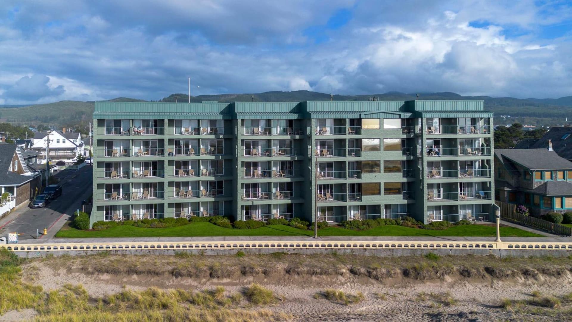 Best Western Plus Ocean View Resort featured exterior or lobby in Seaside, OR — similar hotel