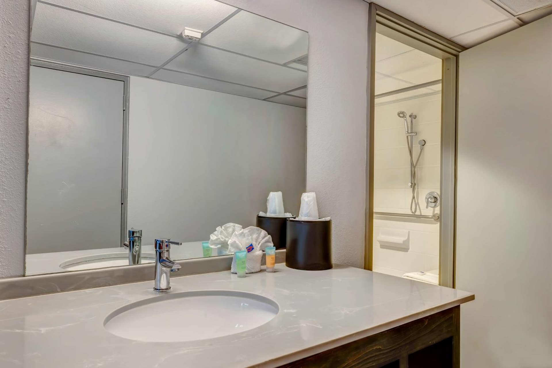 Motel 6 Arlington TX Entertainment District gallery photo in Arlington, TX — image 9
