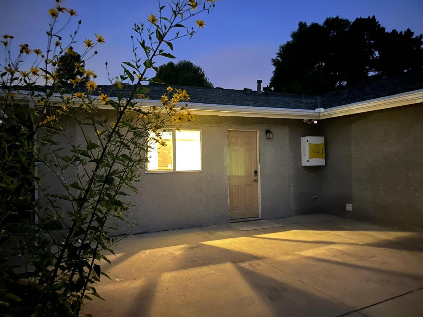 Guest House Casa De Thousand Oaks interior in Thousand Oaks, CA — gallery photo 2