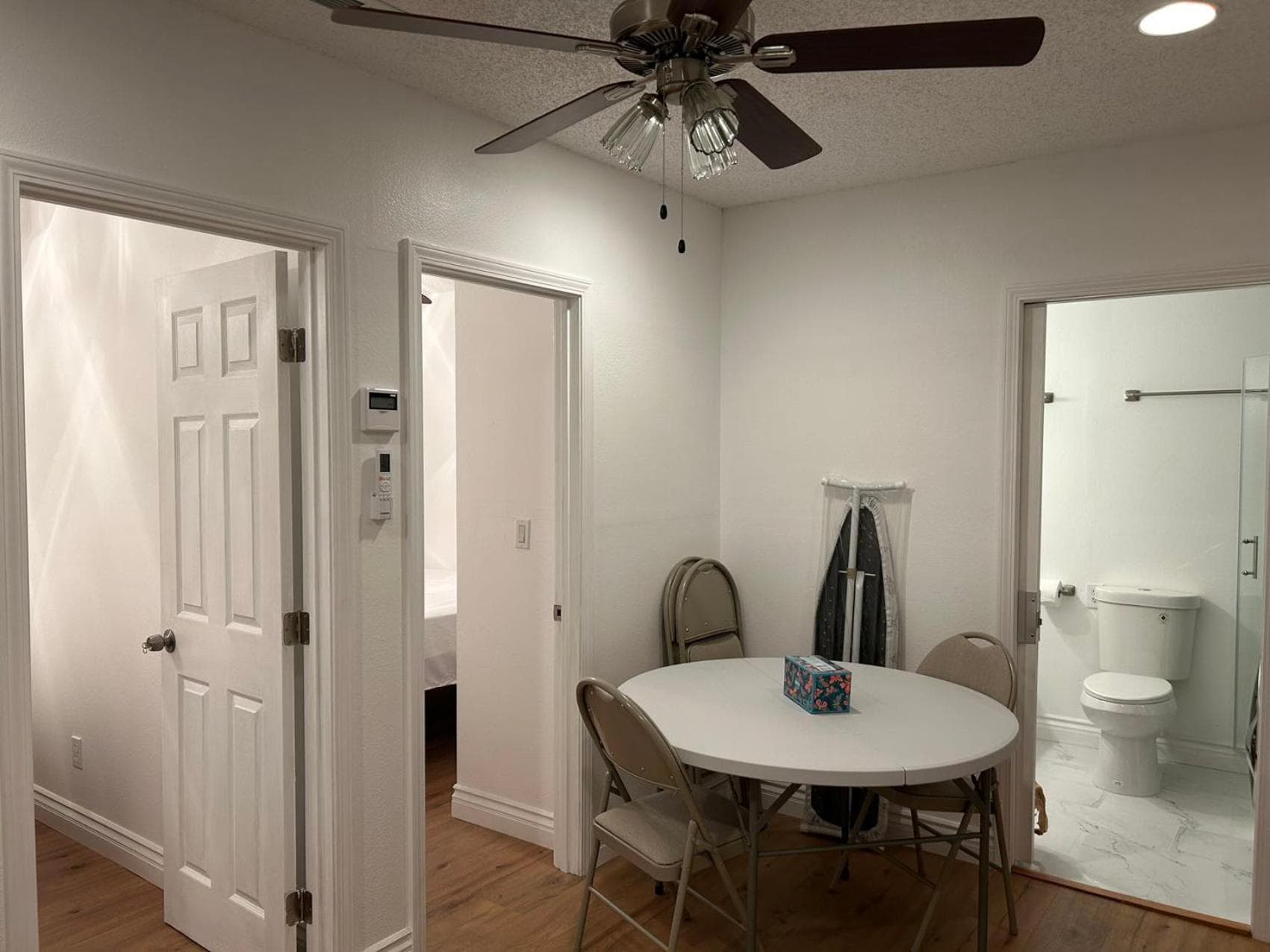 Guest House Casa De Thousand Oaks interior in Thousand Oaks, CA — gallery photo 2